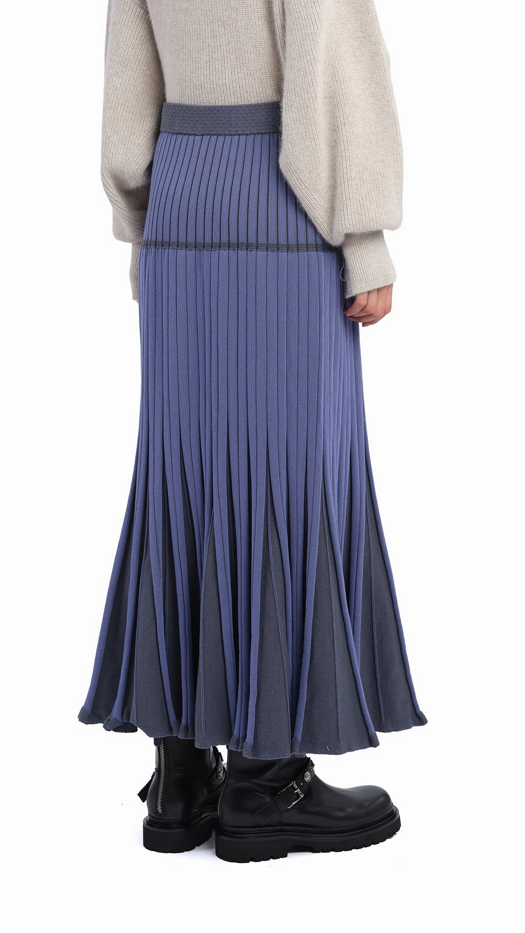 Lightwear Look Knitted Flare Skirt
