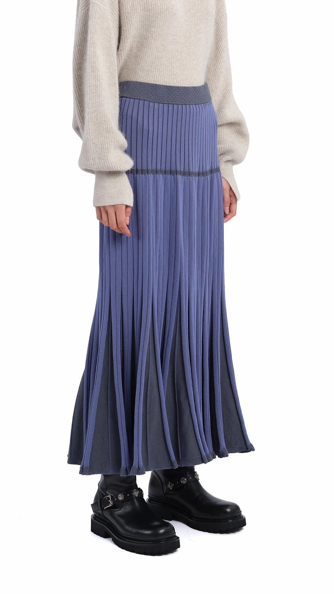 Knitted Flare Skirt Structured silhouette Fashion Style