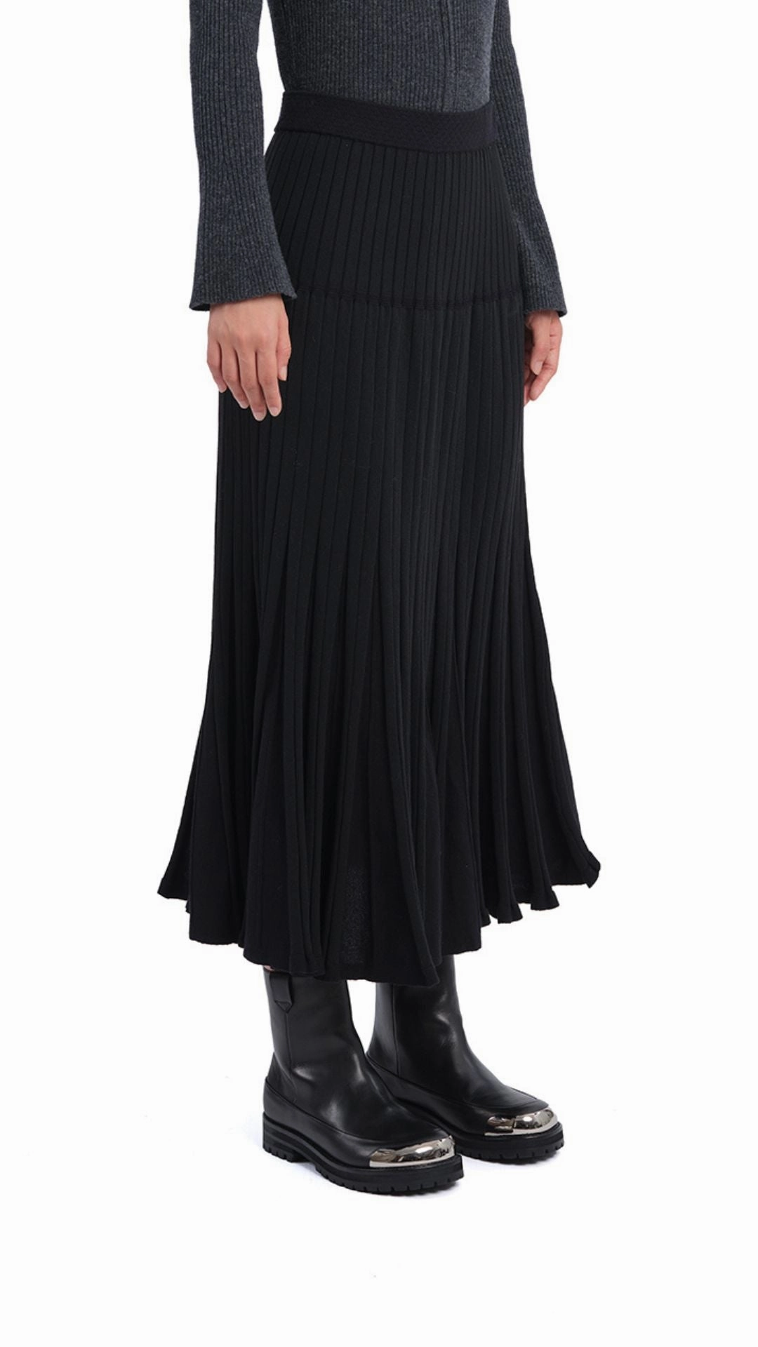 Neutral Look Knitted Flare Skirt