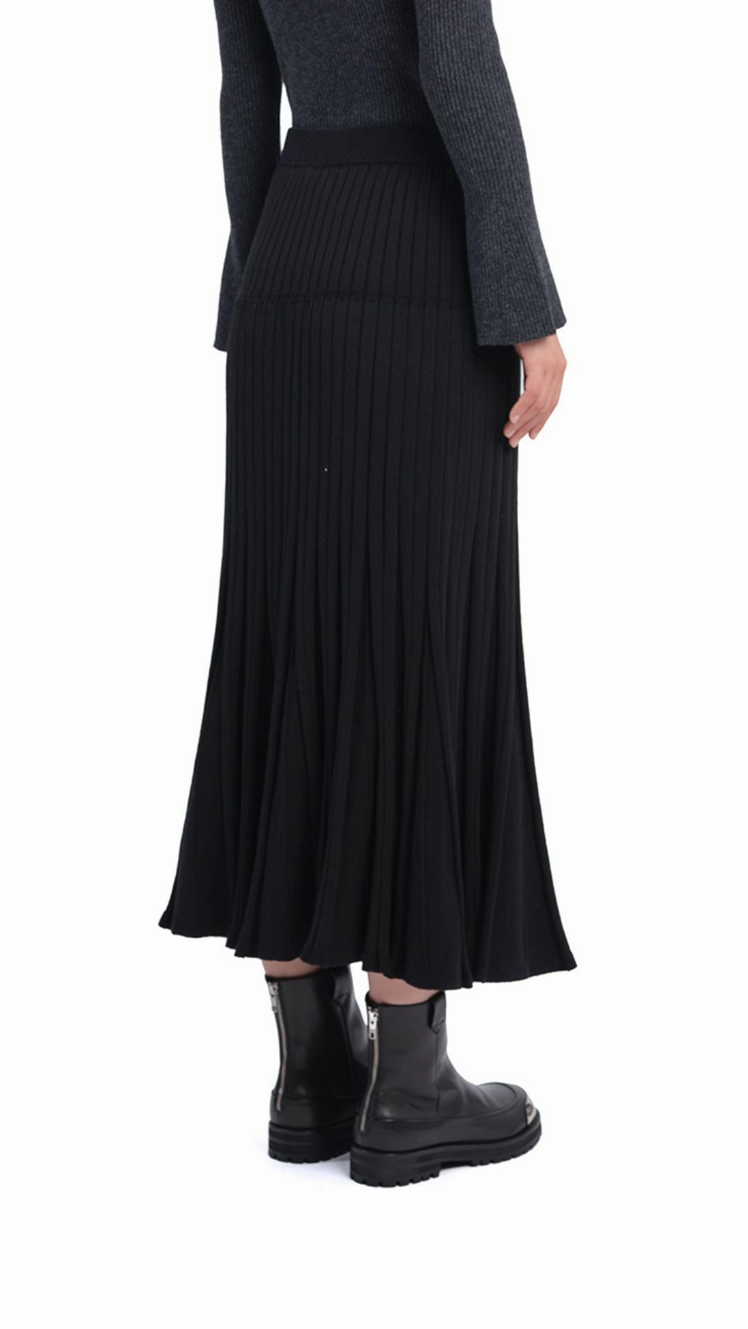 Secure Closure Knitted Flare Skirt