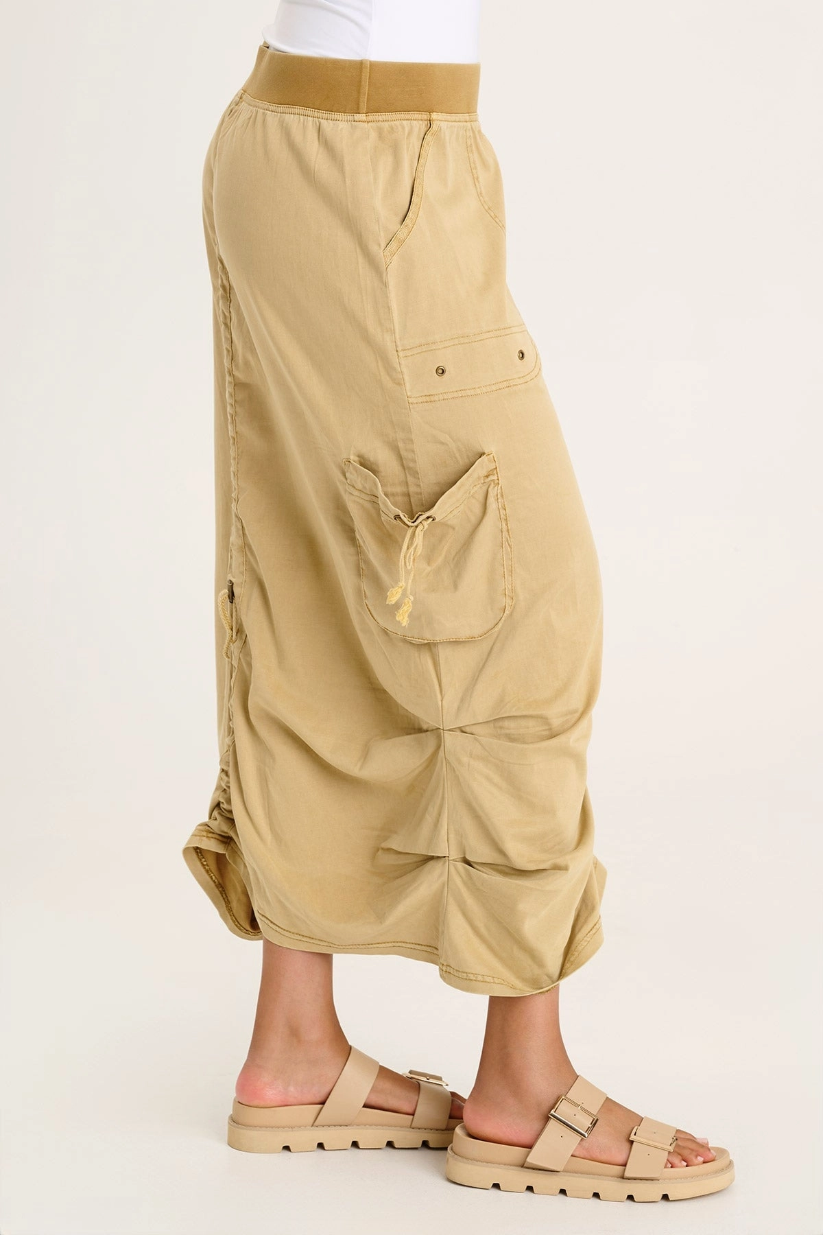 Macken Skirt Friction Free