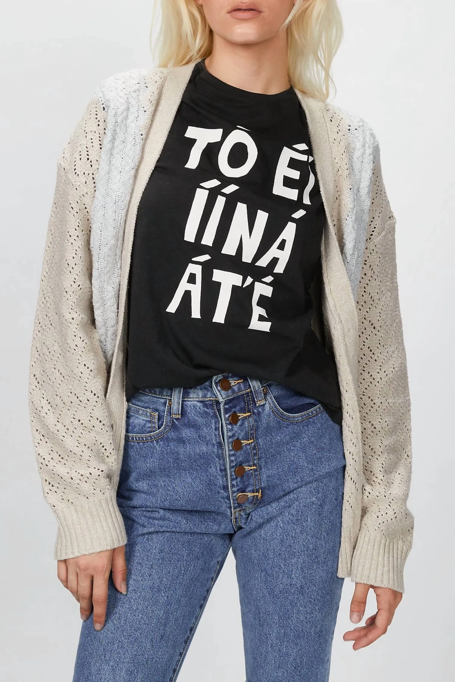 Kurt Cardigan In Natural/light Grey Trendy Outfit