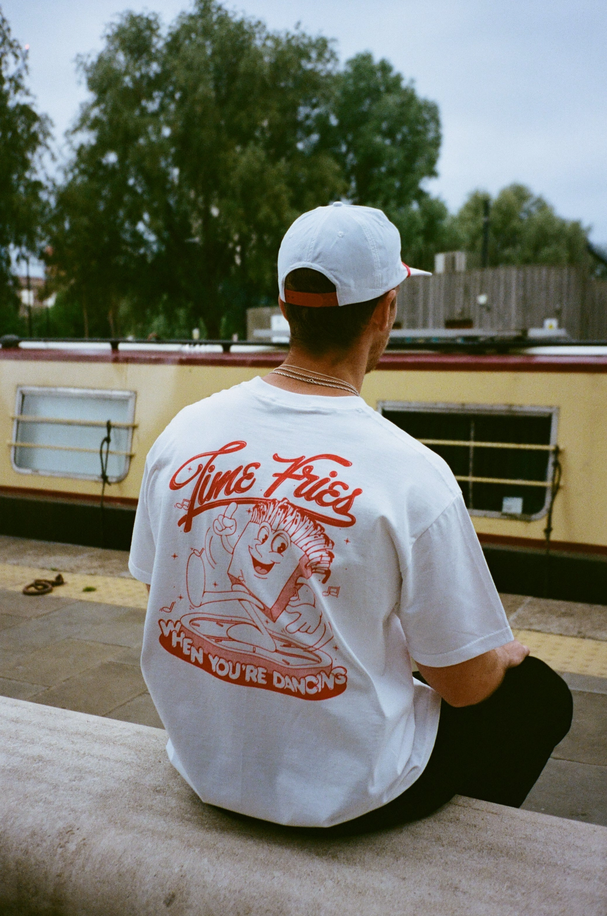 Pomme Frite 'Time Fries' Tee - White Light Fit Seasonal Outfit
