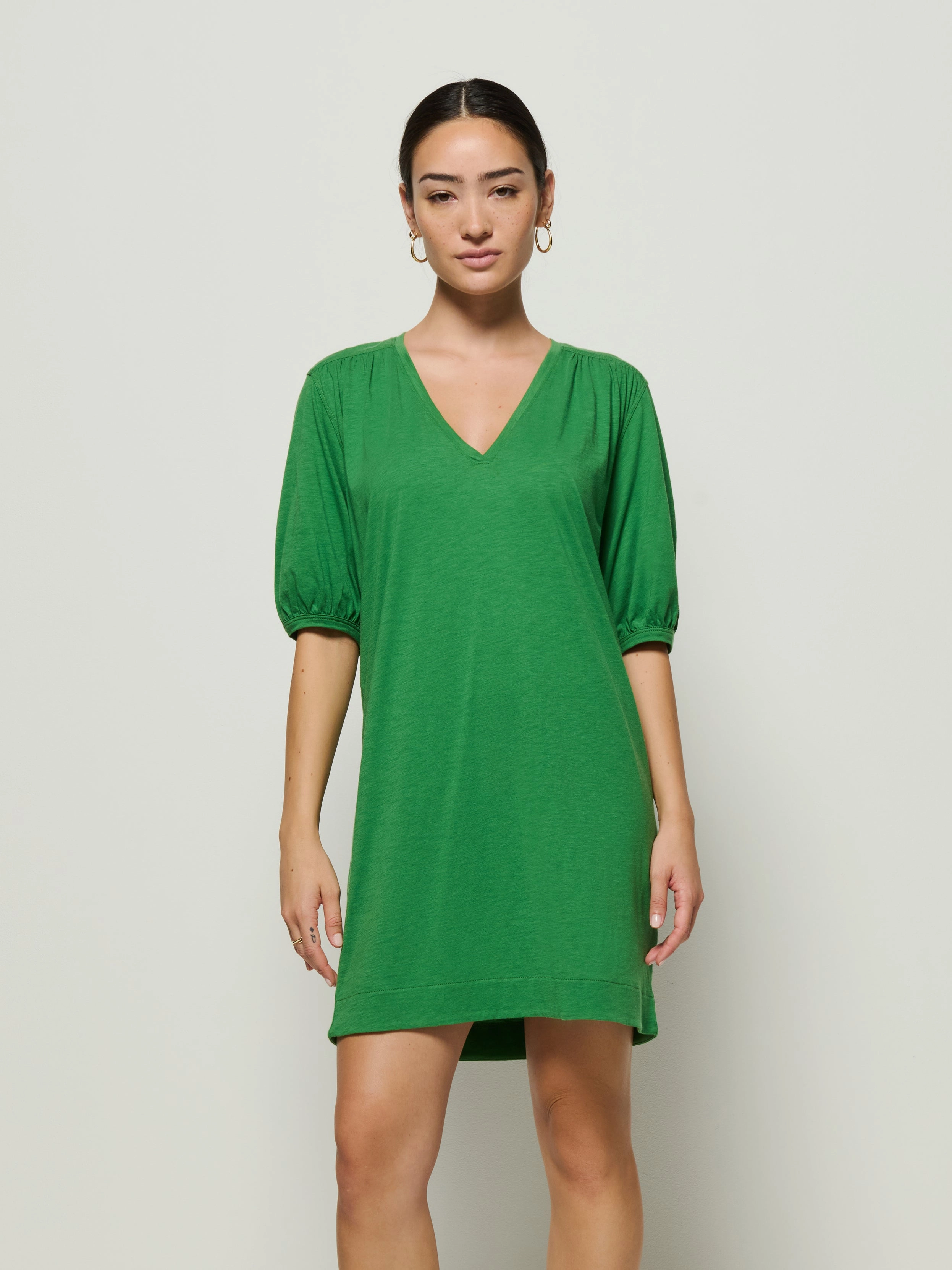Lea Shirred Mini Editor??s-Pick Low Maintenance