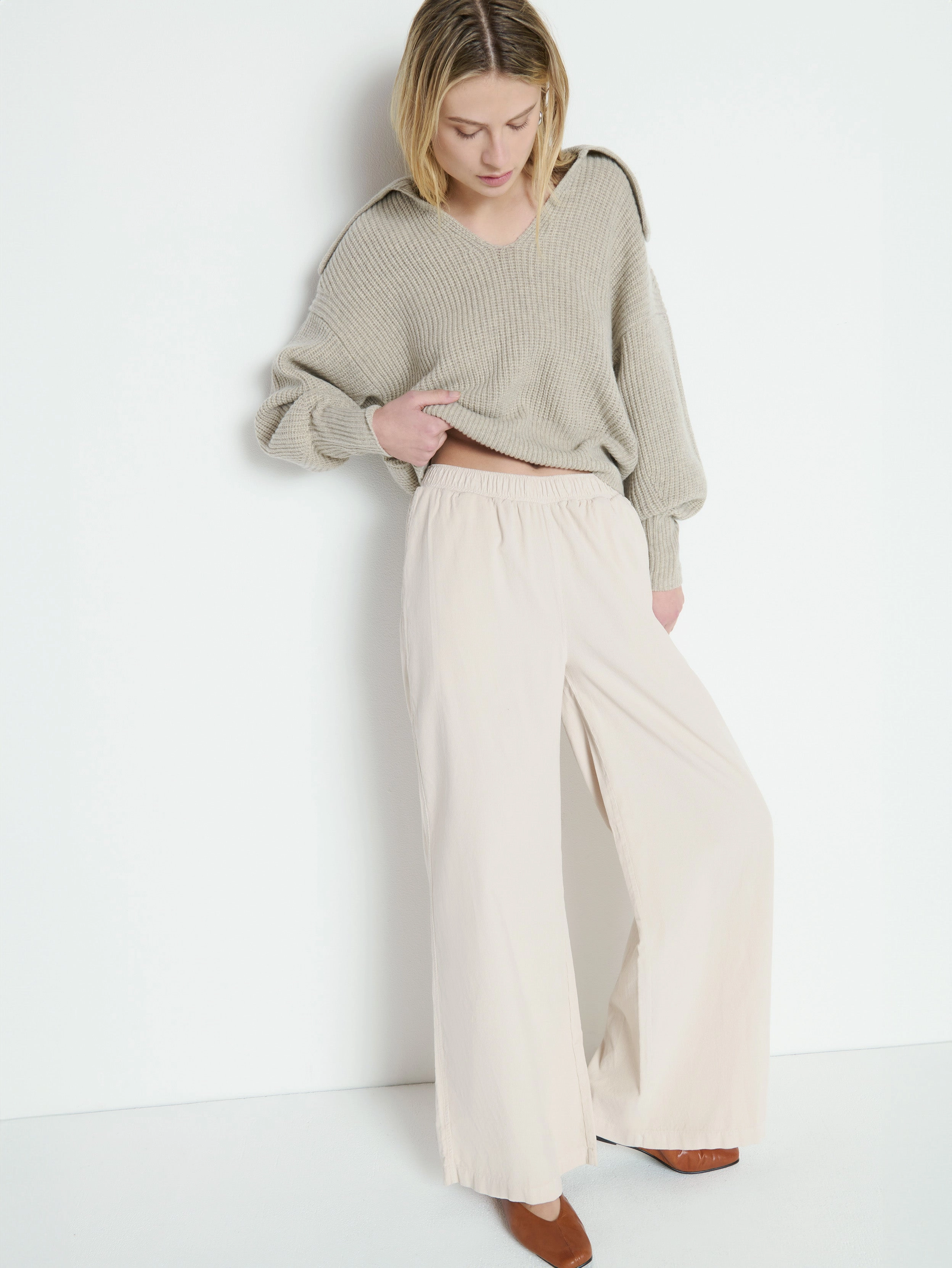 Arlington Wide Pant Flatlock Seams
