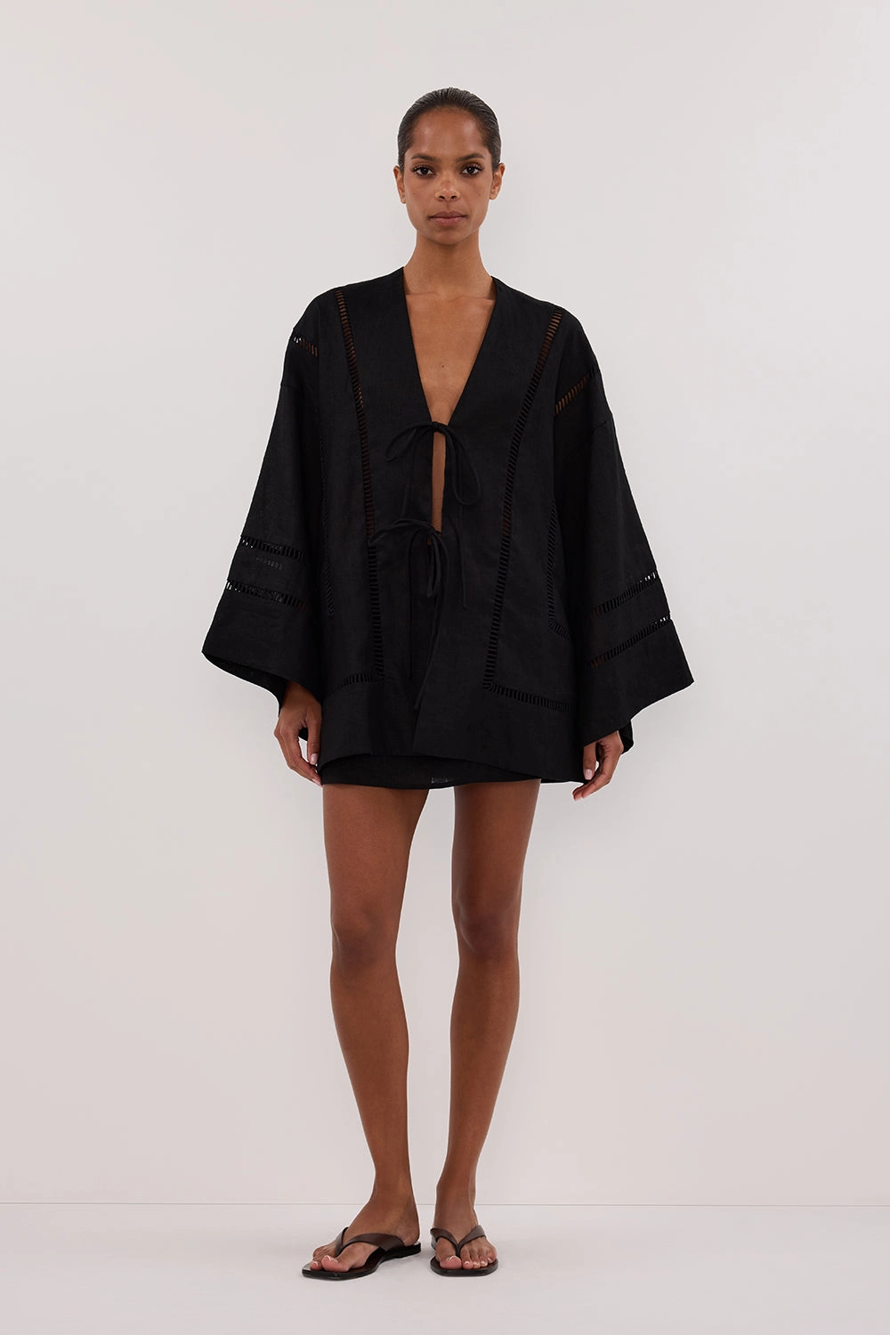 LINDSAY BLACK LINEN SKORT Smooth Flatlock Seams