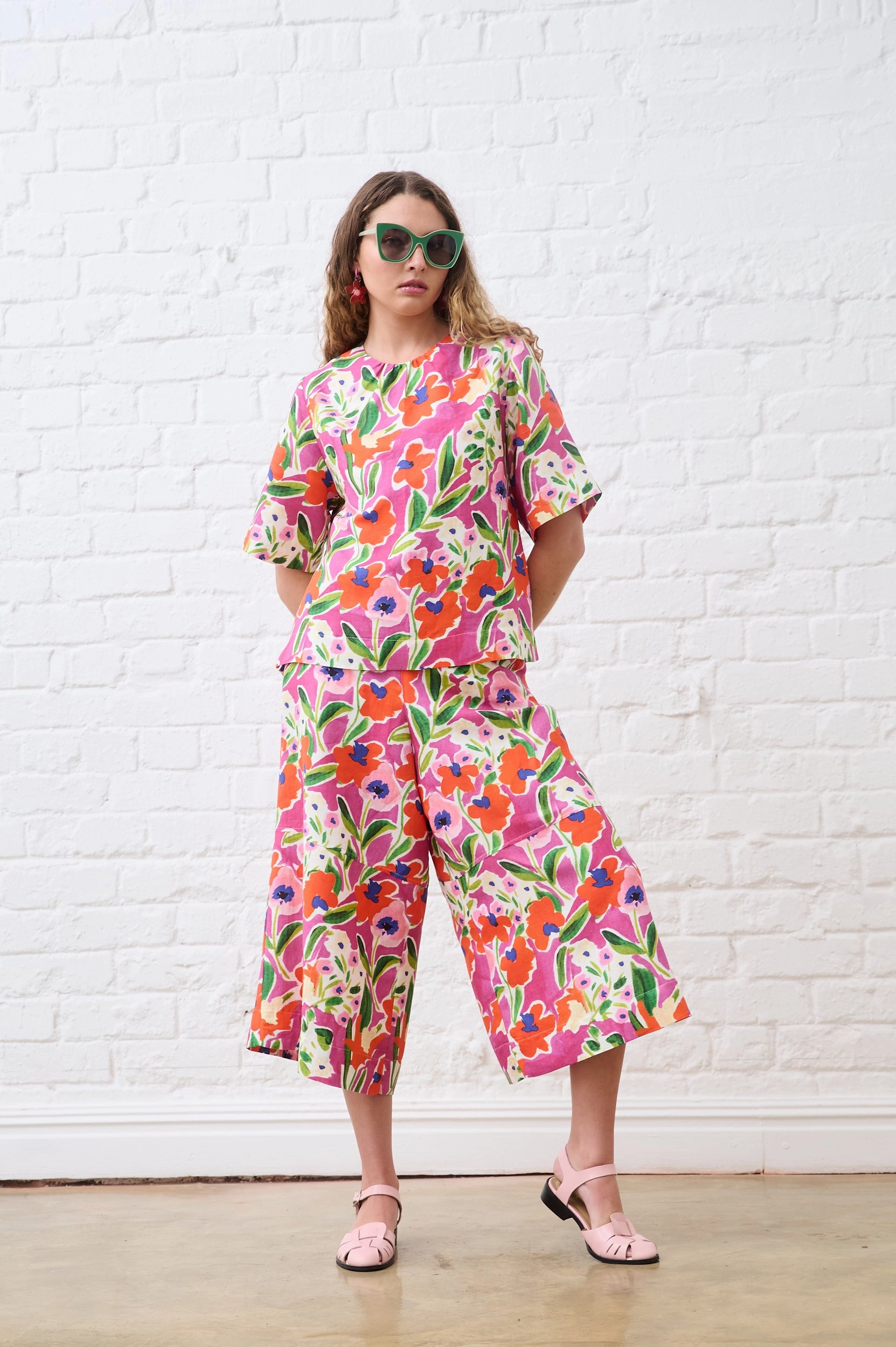 Linen T-Shirt in Watercolour Floral AntiStaticInnerLining Abrasion Resistant Fabric