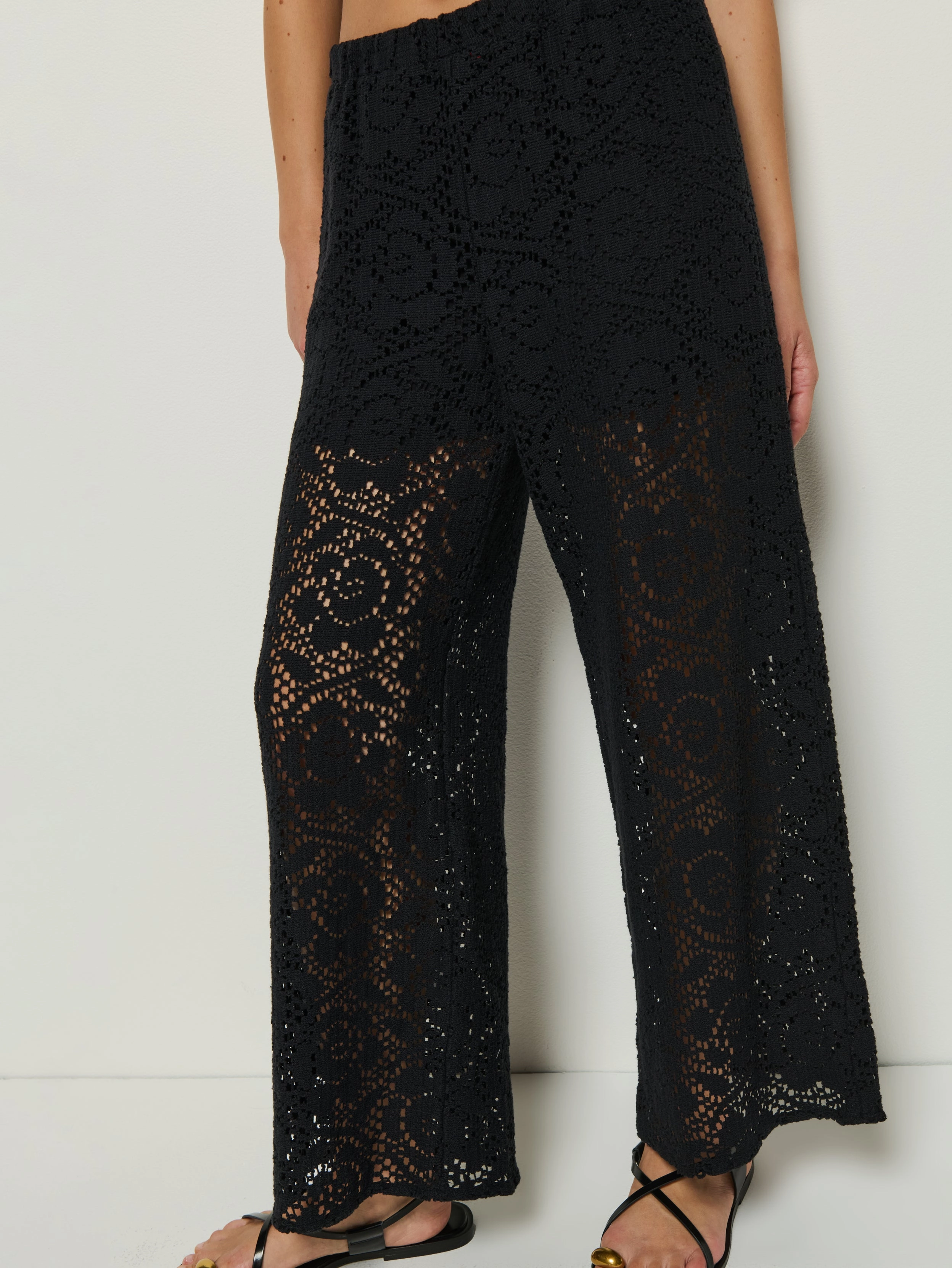 NonRestrictiveFit Compact Storage Linney Lace Pant