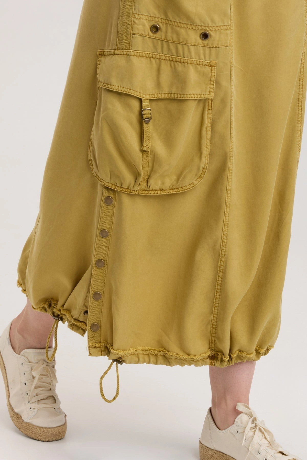 Subtle Details Leslyn Skirt