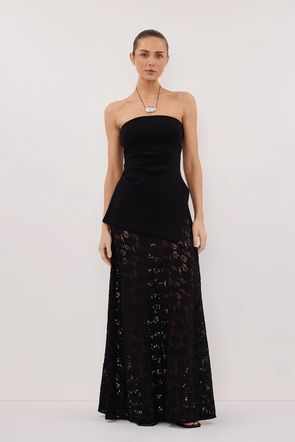 LOULA BLACK LACE SKIRT Seamless Finish Structured silhouette