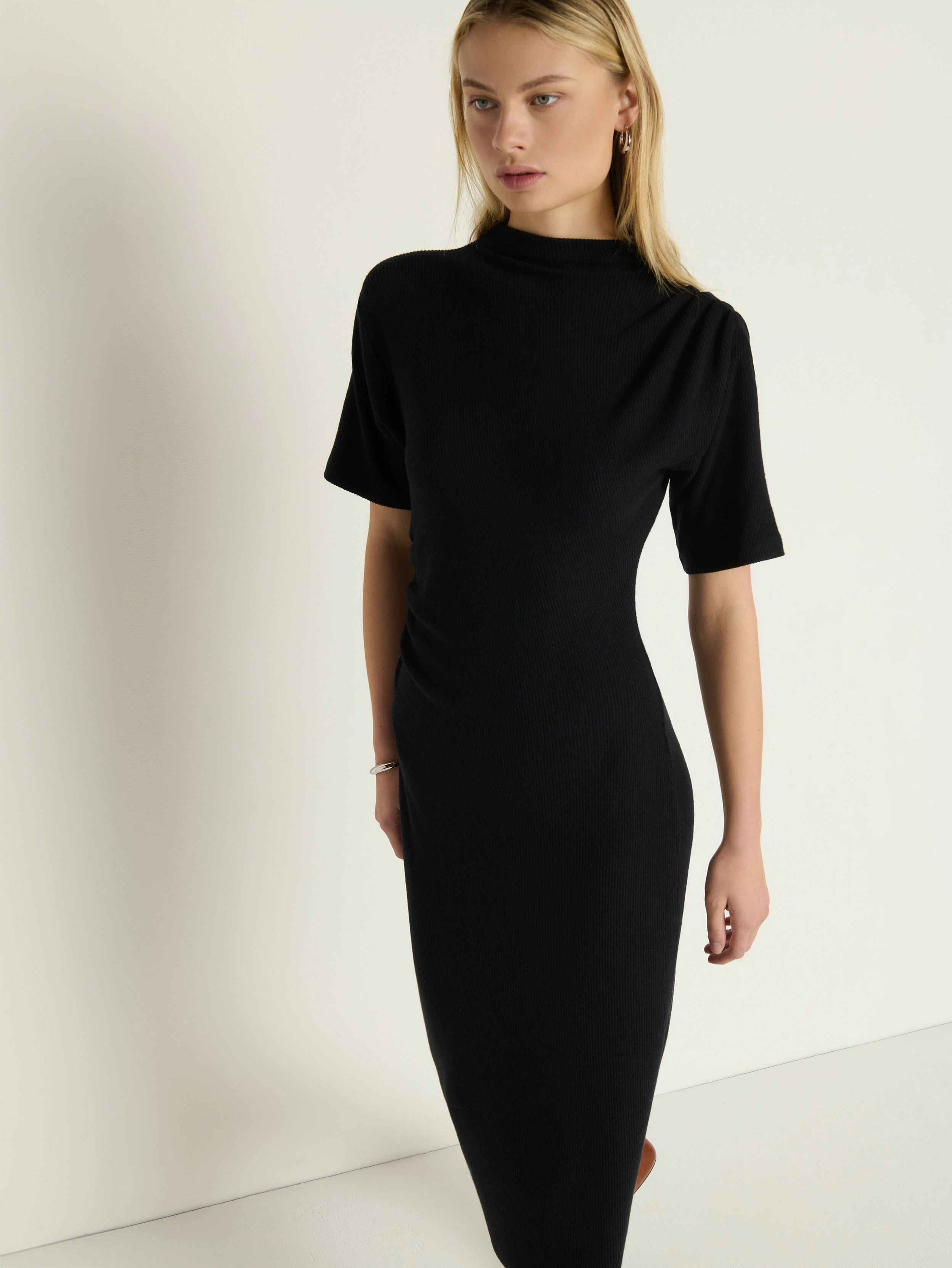 Rebecca Midi Dress Light Outfit perfect for events