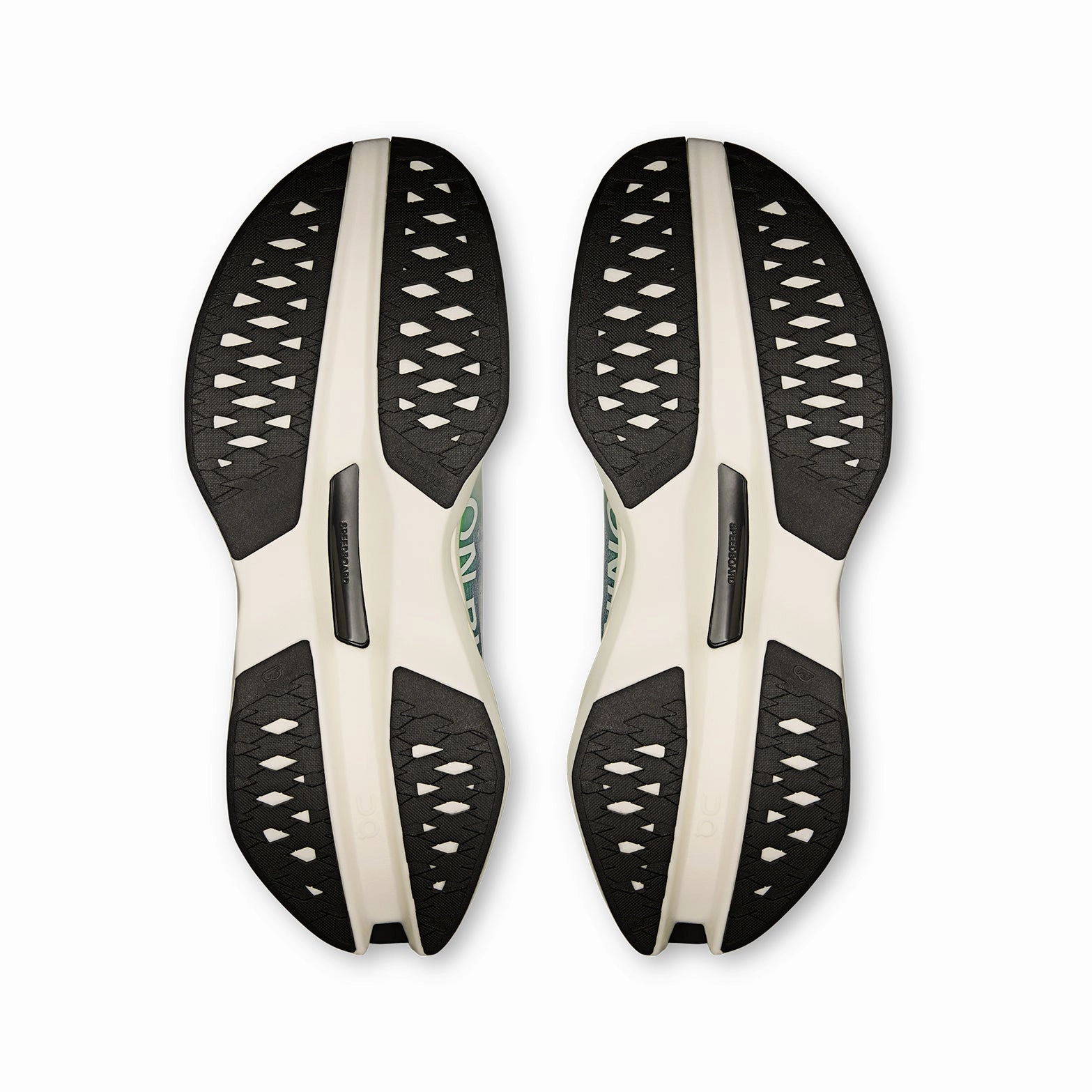 Men's Cloudboom Max Honeydew / Lilac running for family bonding