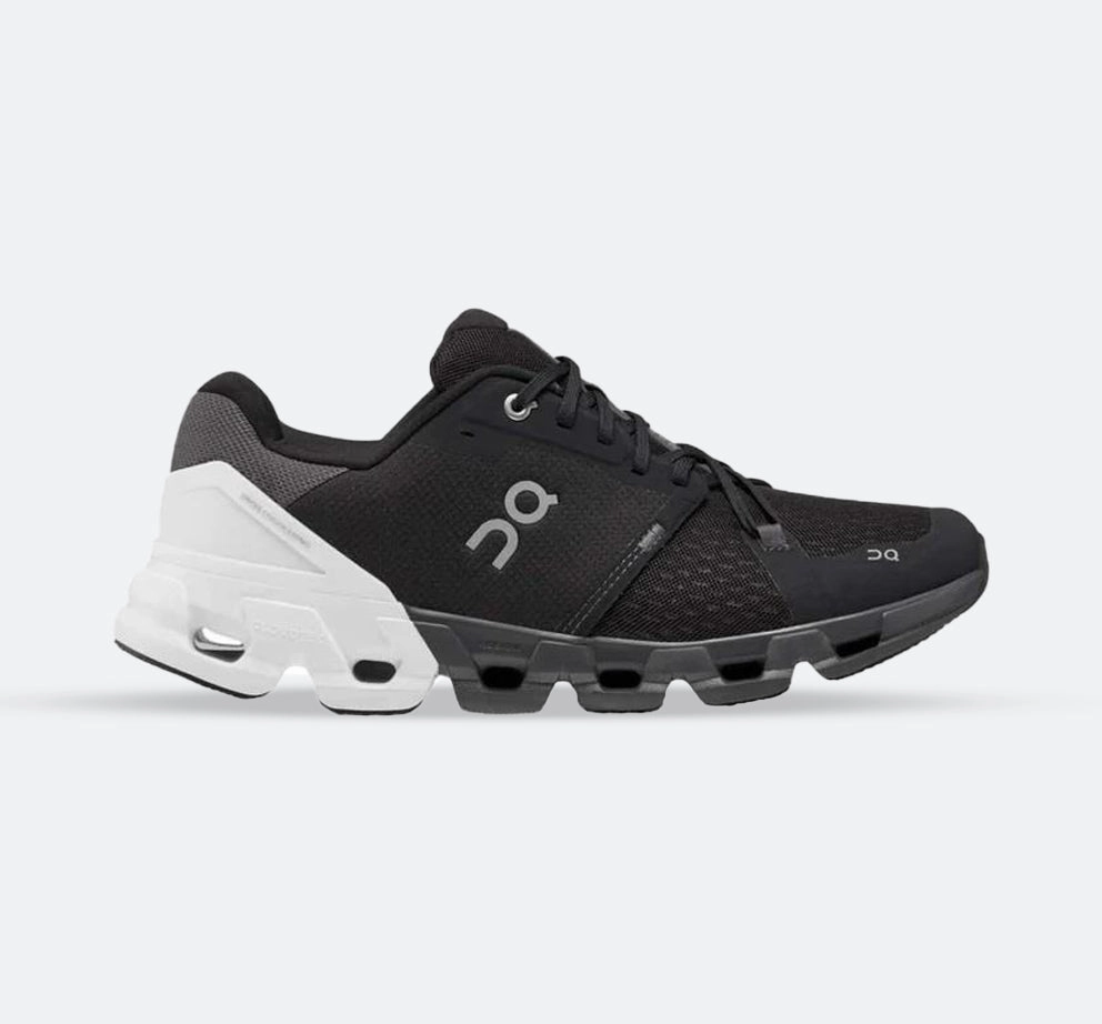 Female - runner improve comfort Men's Wide Fit On Cloudflyer 4 Walking Trainers