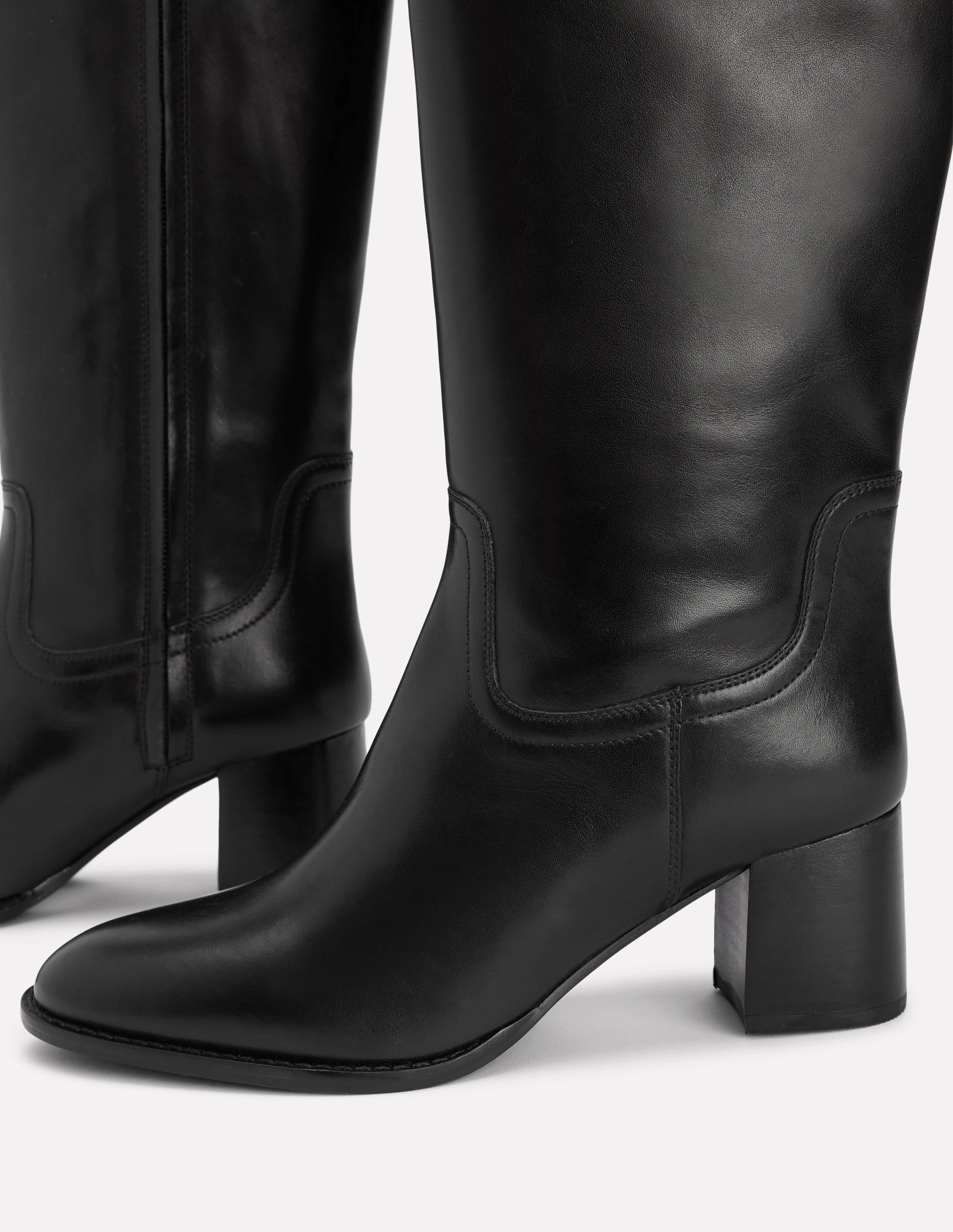 Skye Smart Knee Boots-Black Protective Finish Snowy Path