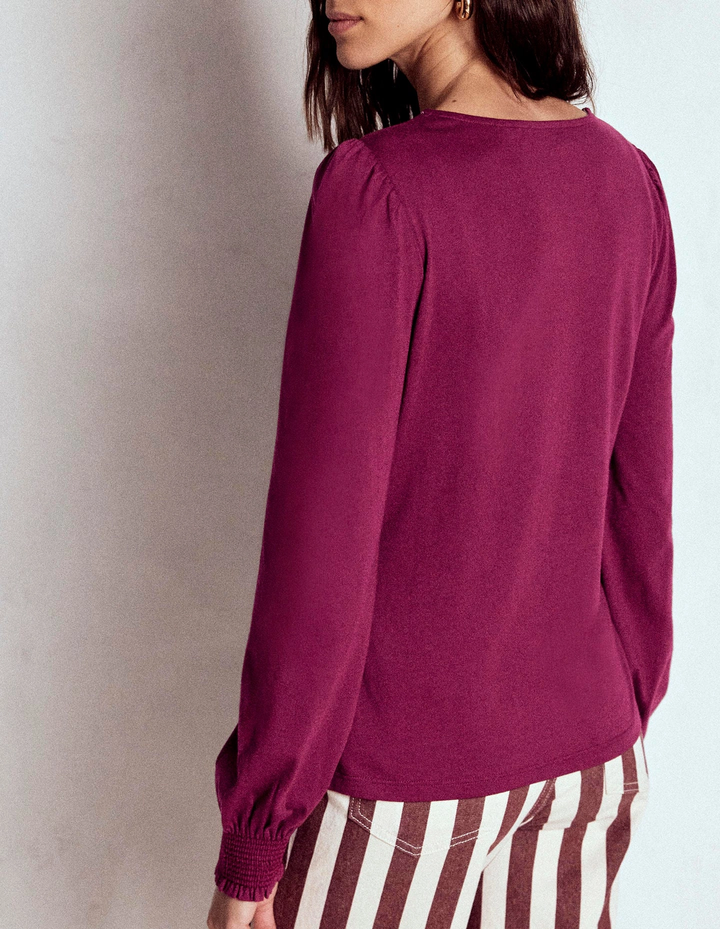 Minimalist Design Aesthetic Smocked Cuff Supersoft Top-Deep Wisteria Yarn Dyed Fabric PlushLining