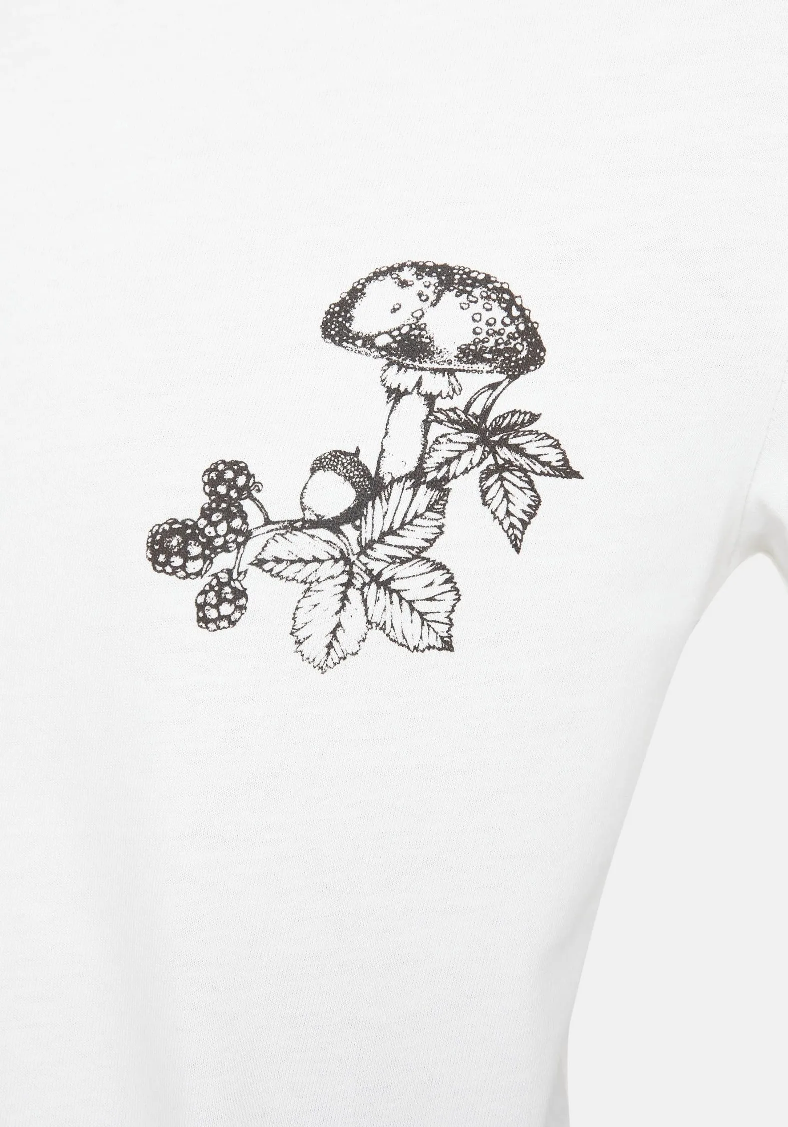 Cynthia Spider Web Graphic Cotton T-Shirt Anti Pilling Finish NaturalFiberBlend