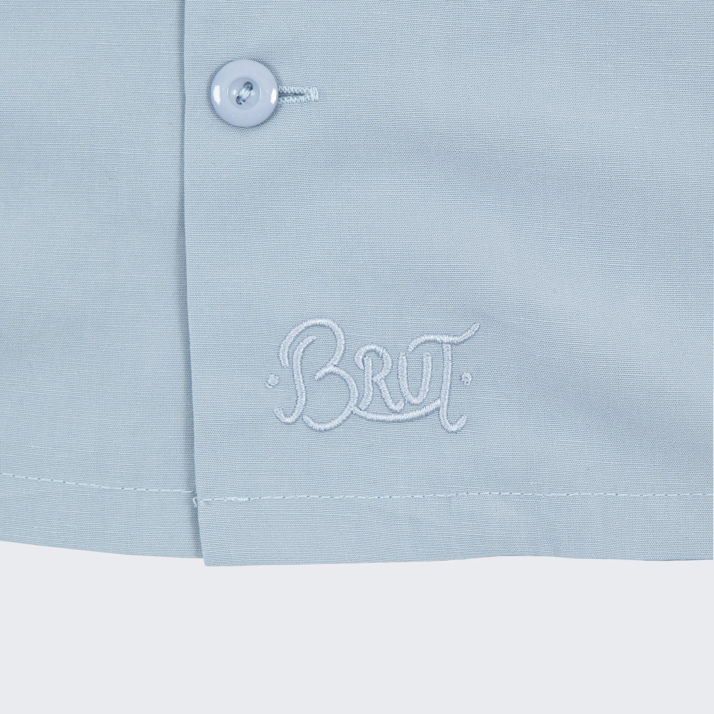 Durable Button Closures LA BELLE CHEMISE