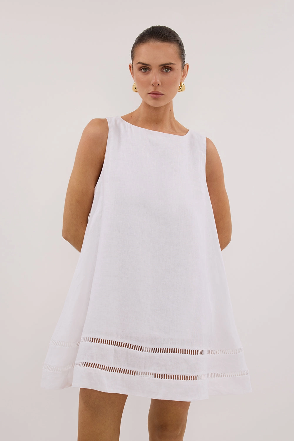 LINDSAY WHITE LINEN MINI DRESS packable Skin Touch