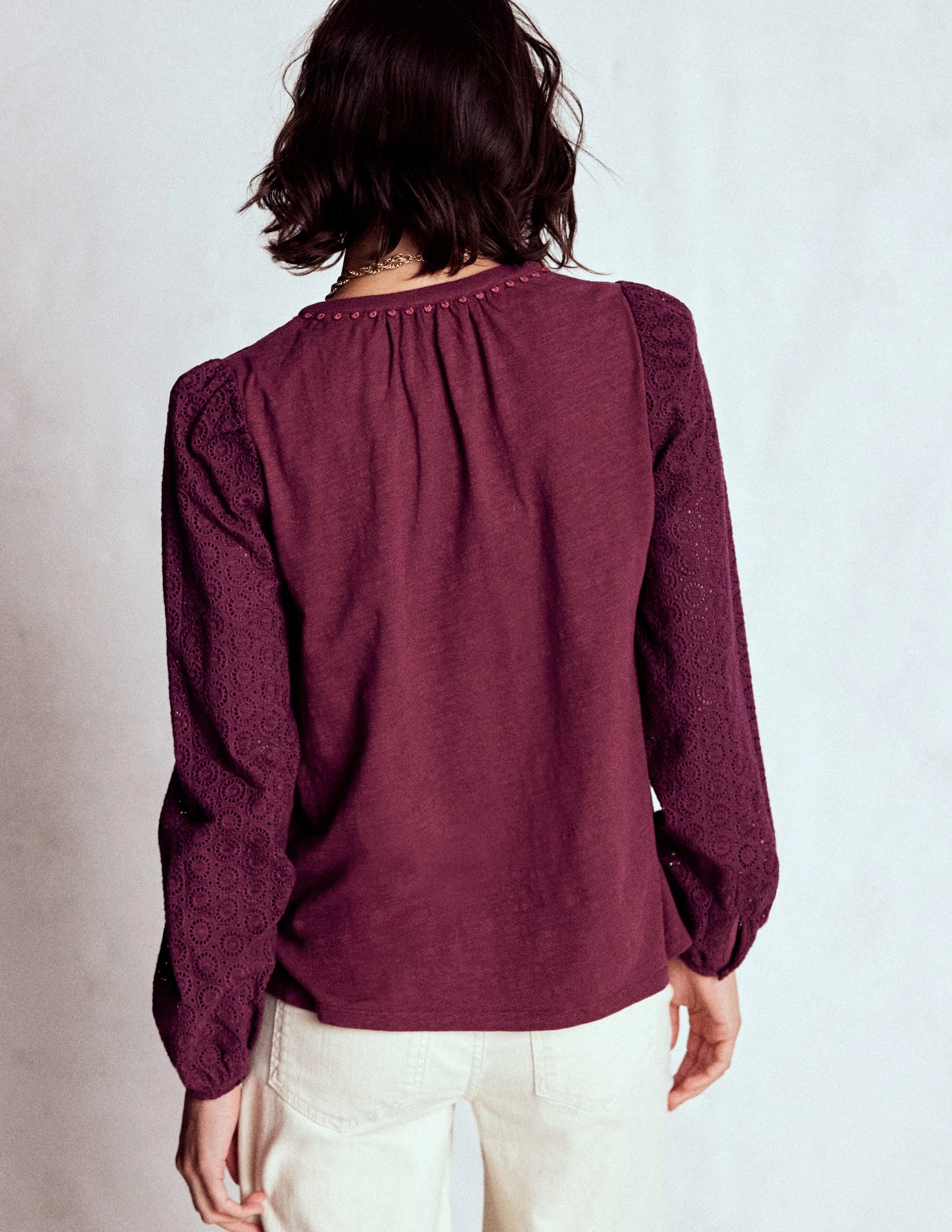 Trendy Sweater Anti Pilling Treatment Modular Attachment System Eden Broderie Jersey Shirt-Deep Wisteria