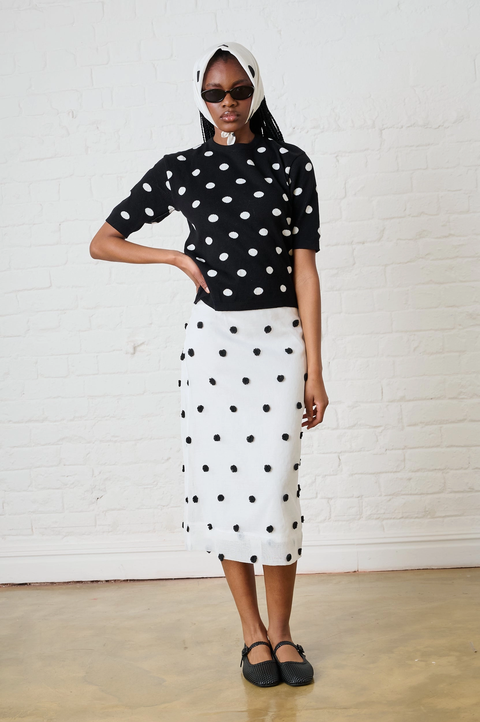 Cotton Knitwear Top in Spot Wrinkle Resistant Texture Reinforced Hemline