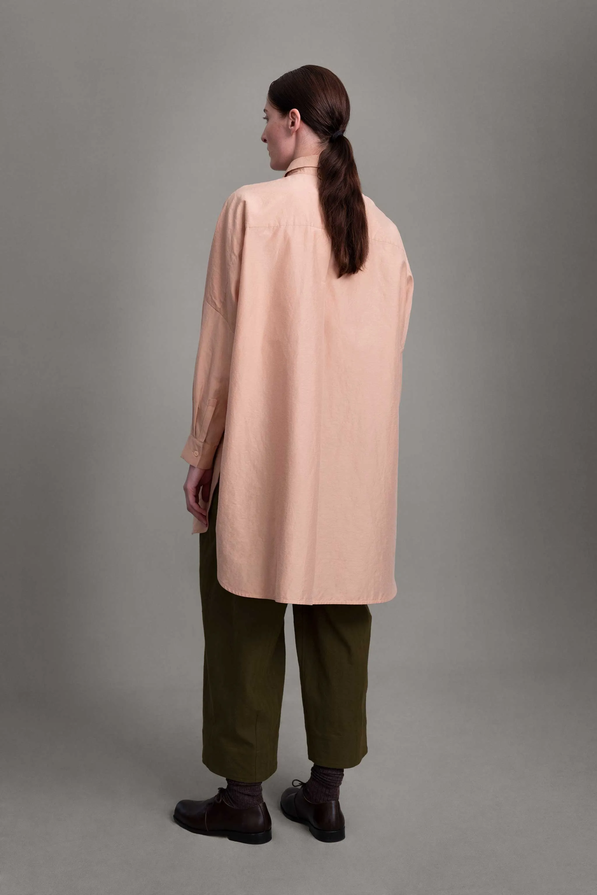 THE PAINTER SHIRT / COTTON SILK POWDER Unisex style Functional Design