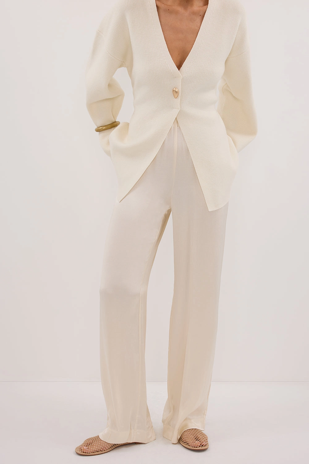 Refined fit Temperature Regulating Fabric MONICA CREAM SATIN PANT