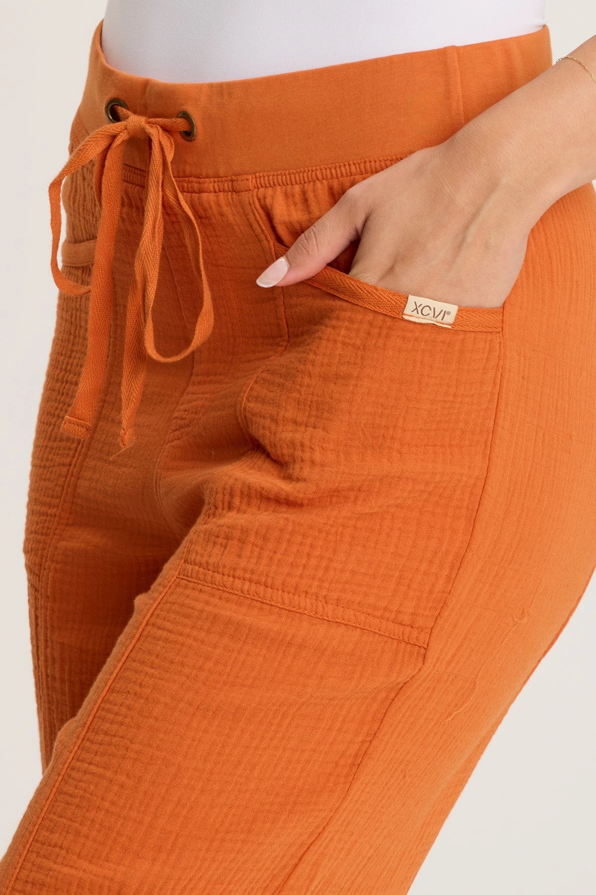 Smooth zipper closure Rizal Gauze Pocket Flare Pant