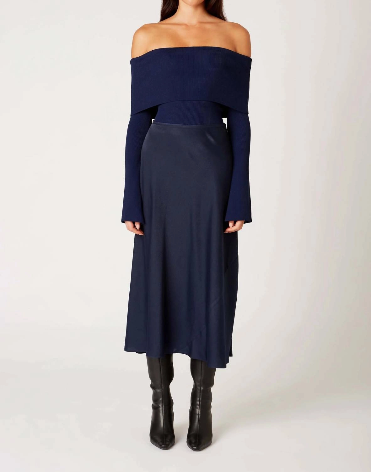 Palmer Sweater In Midnight Cozy Vibes
