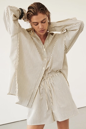 PALMA CREAM SILK BLEND SHORT Adaptive Tension Control Everyday Outfit
