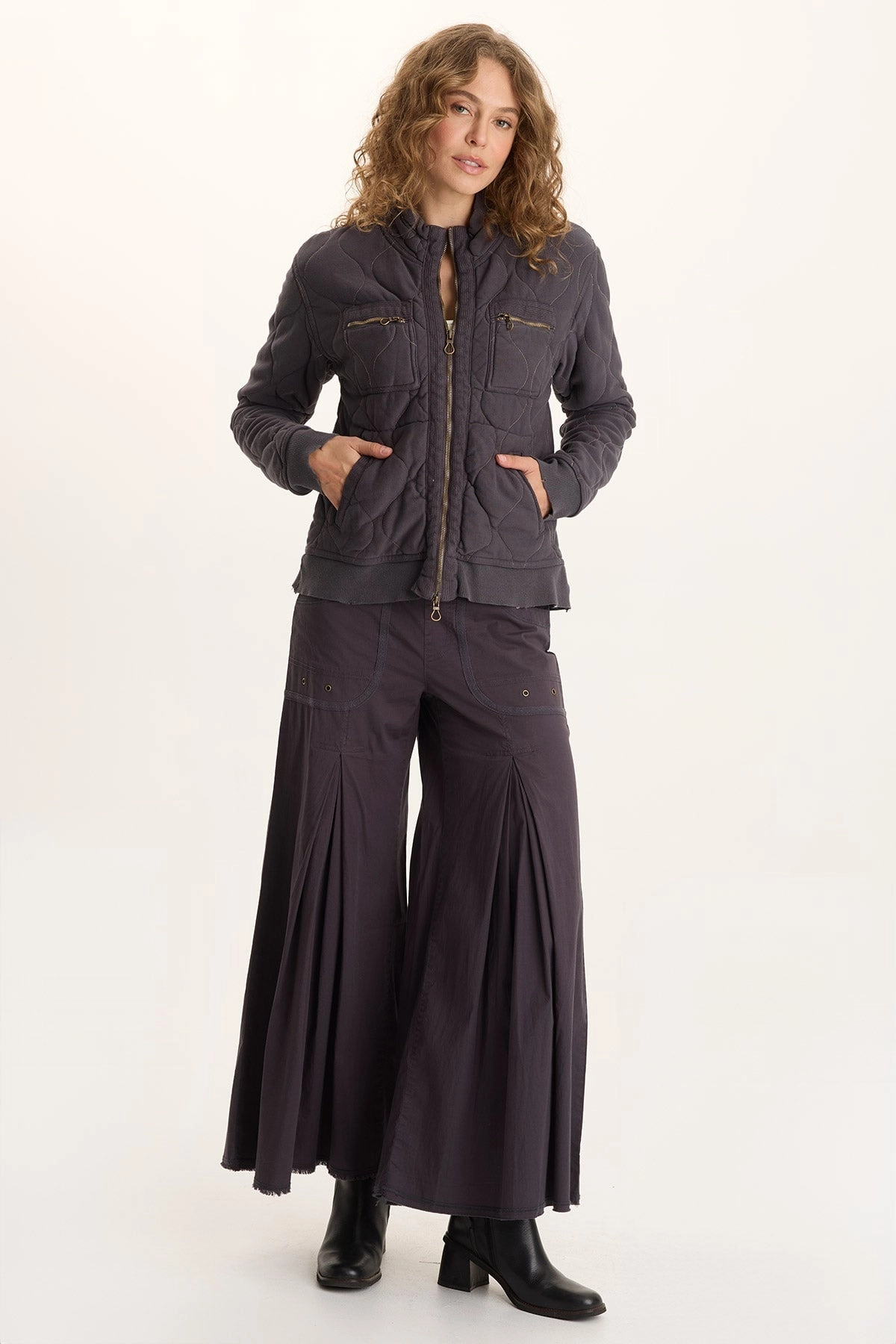 Relaxed Comfort Look Nevins Soft Volume Wide Leg Drawstring Pant