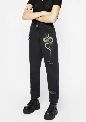 Nirah Embroidered Distressed Mom Jeans Universal Look Classic Cut