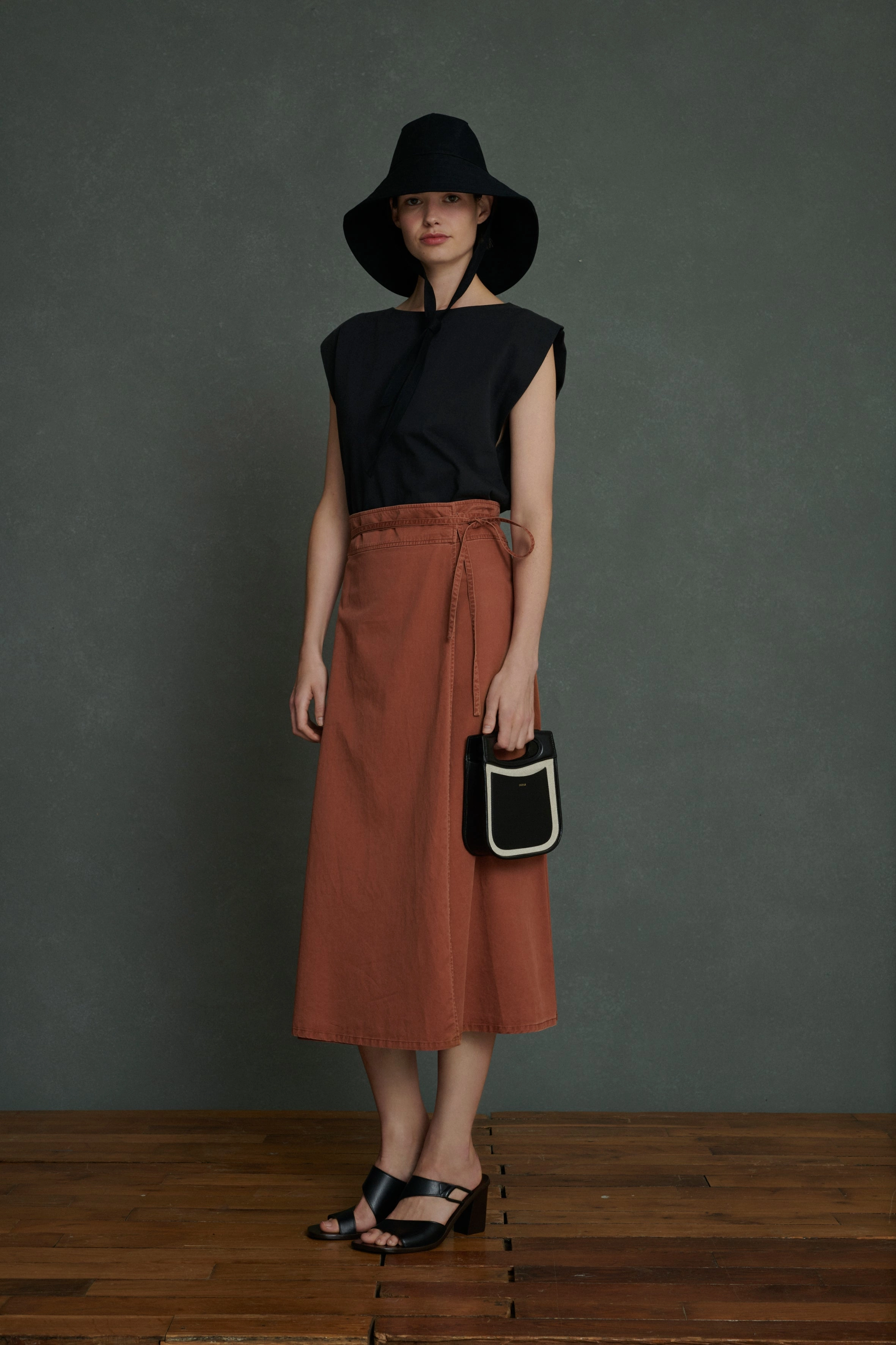Noir Amanda T-Shirt Durable Material Trendy Layering