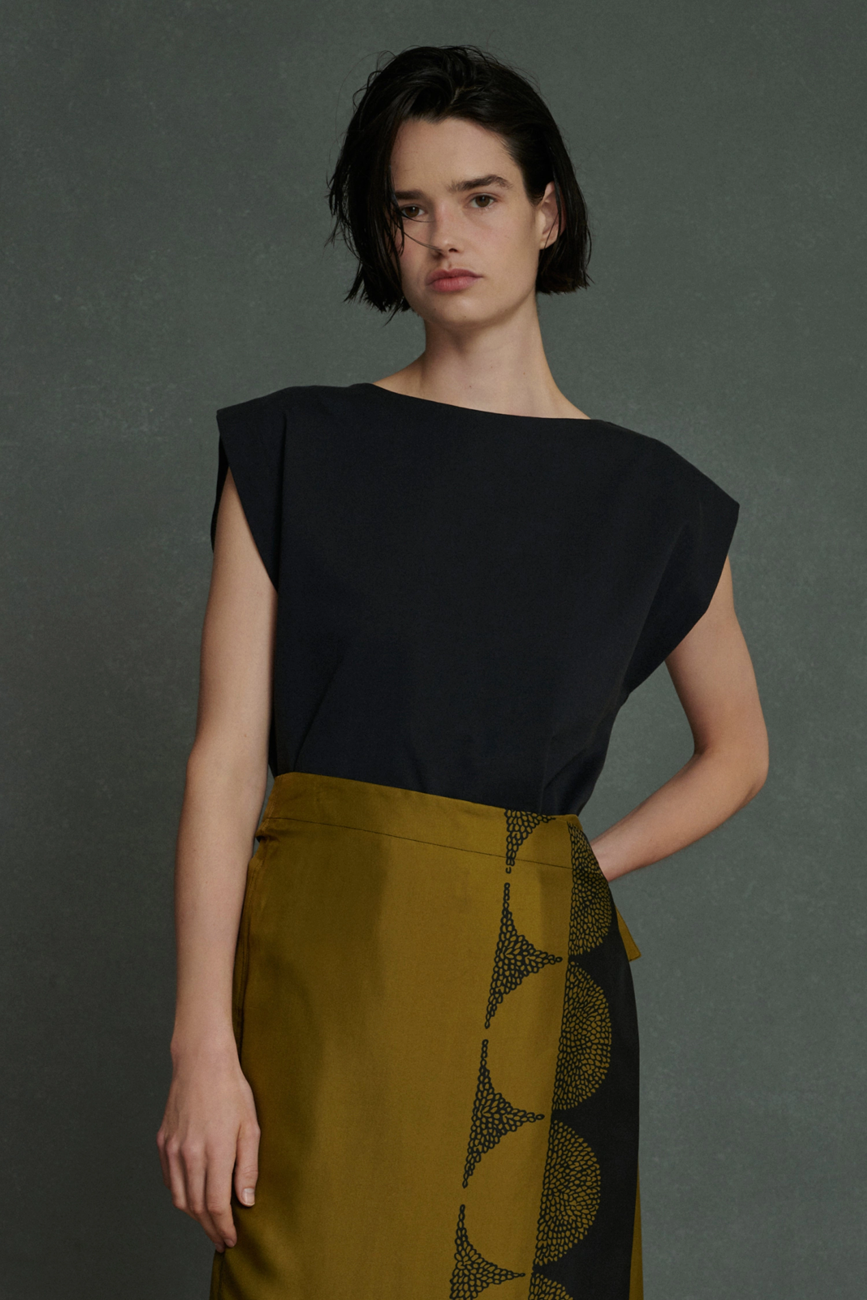 Noir Amanda T-Shirt Fresh Look Versatile Comfort Wear