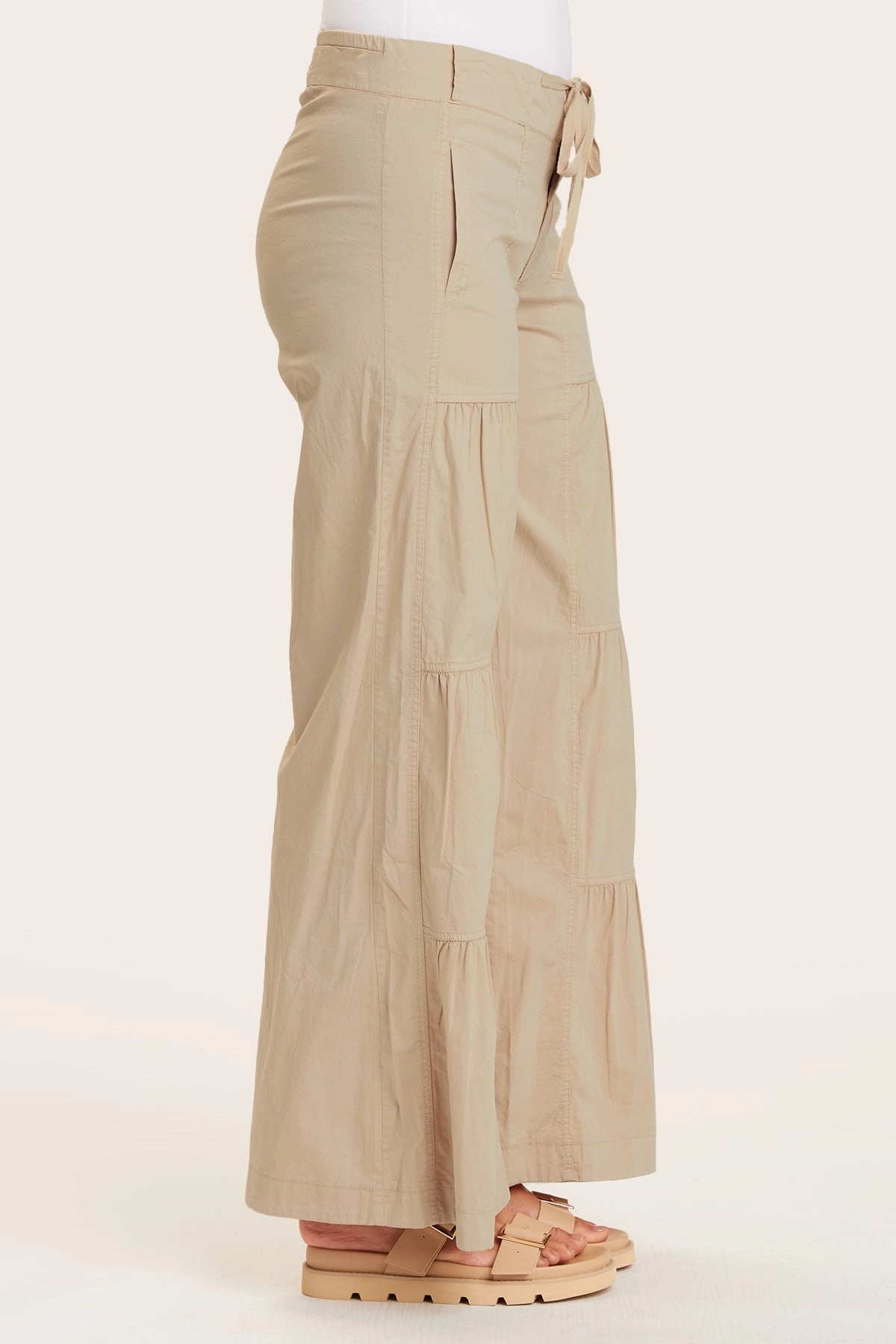 Travel Style Performance Wear Terraced Wide Leg Pant