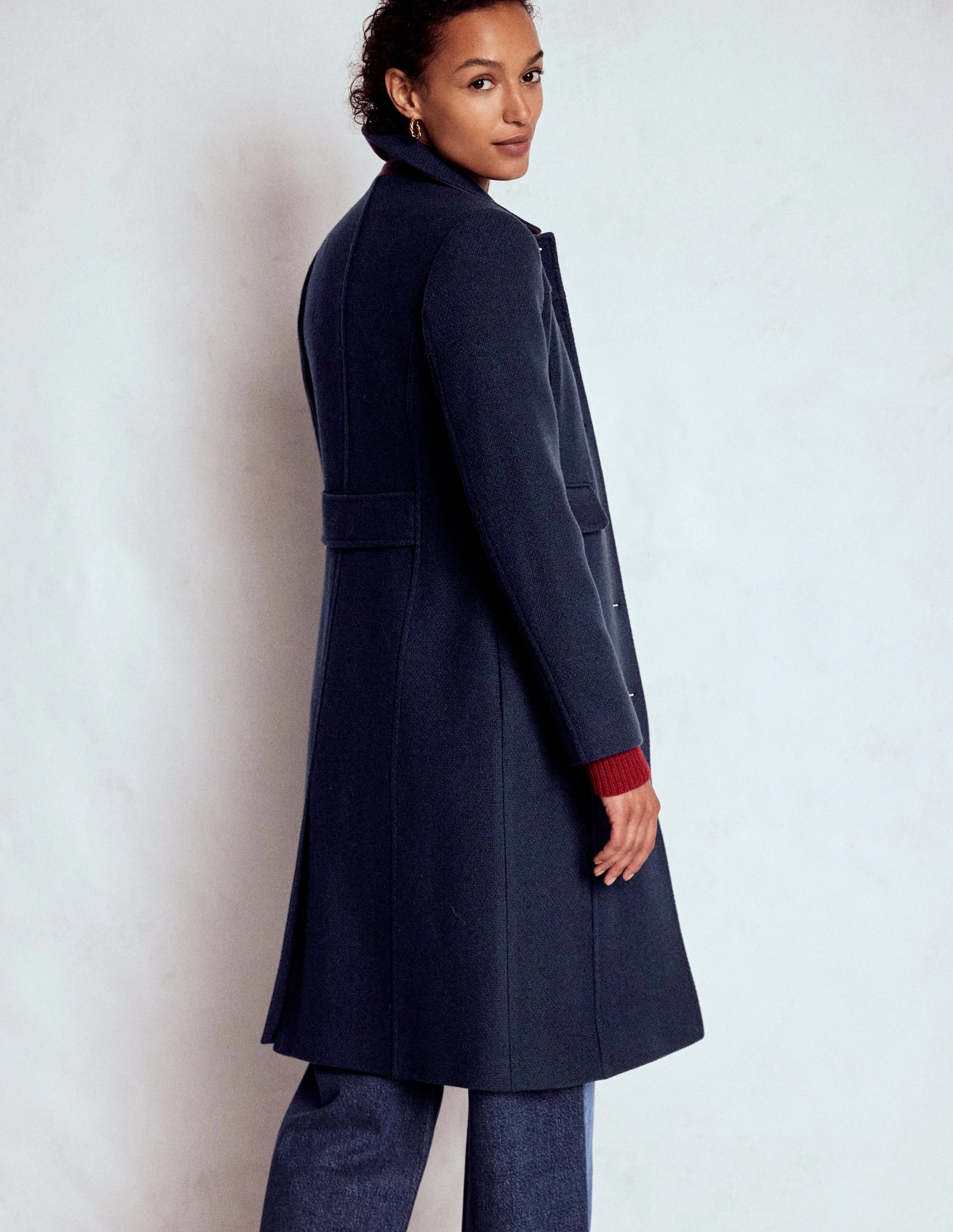 St Albans Coat-Navy Subtle Design Detail
