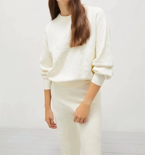 Soft Texture Flexible Waistband Office Sweater With Jacquard Palm Tree Detail In White