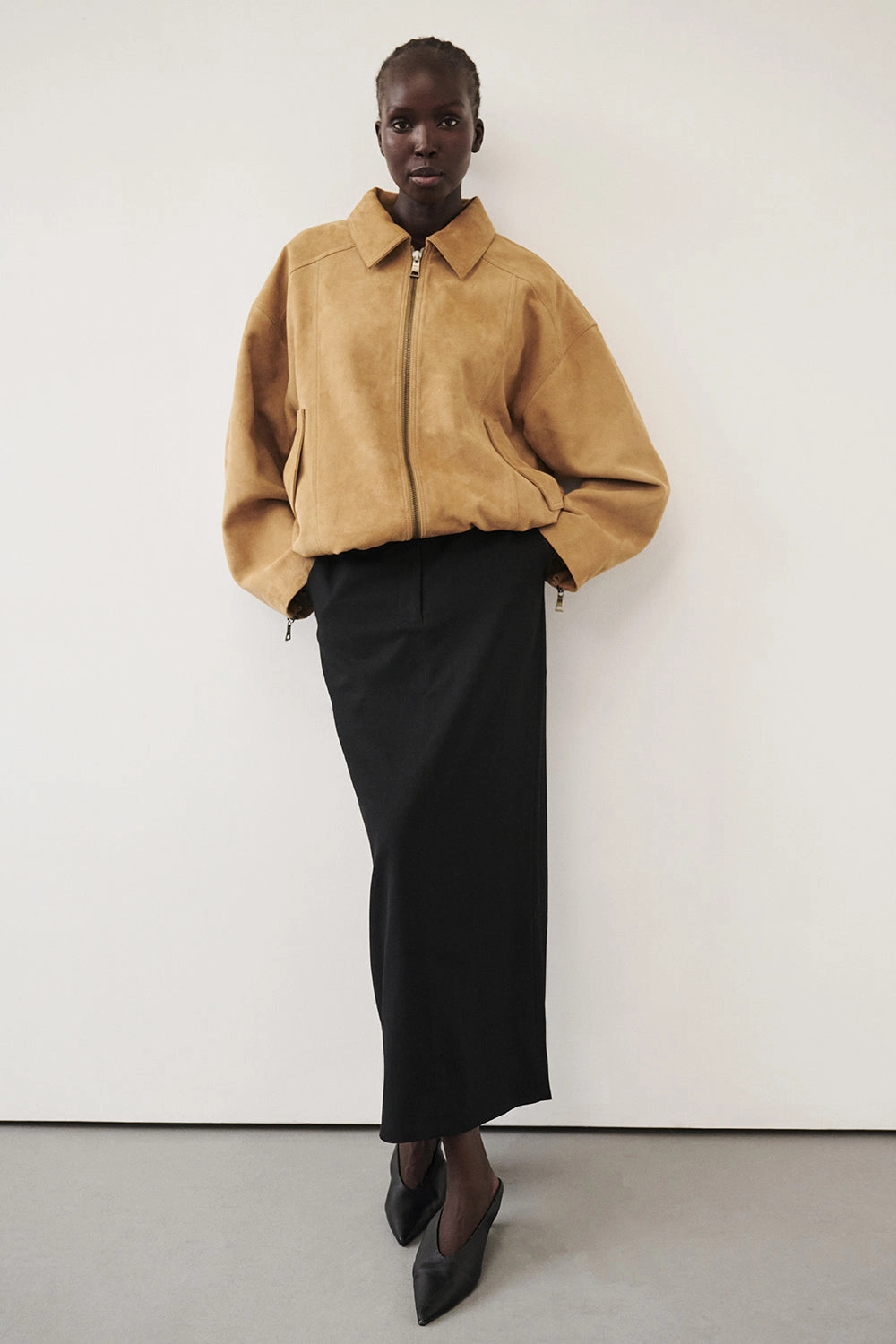 LIZA BLACK TAILORED MIDI SKIRT Functional Detail Soft Mood
