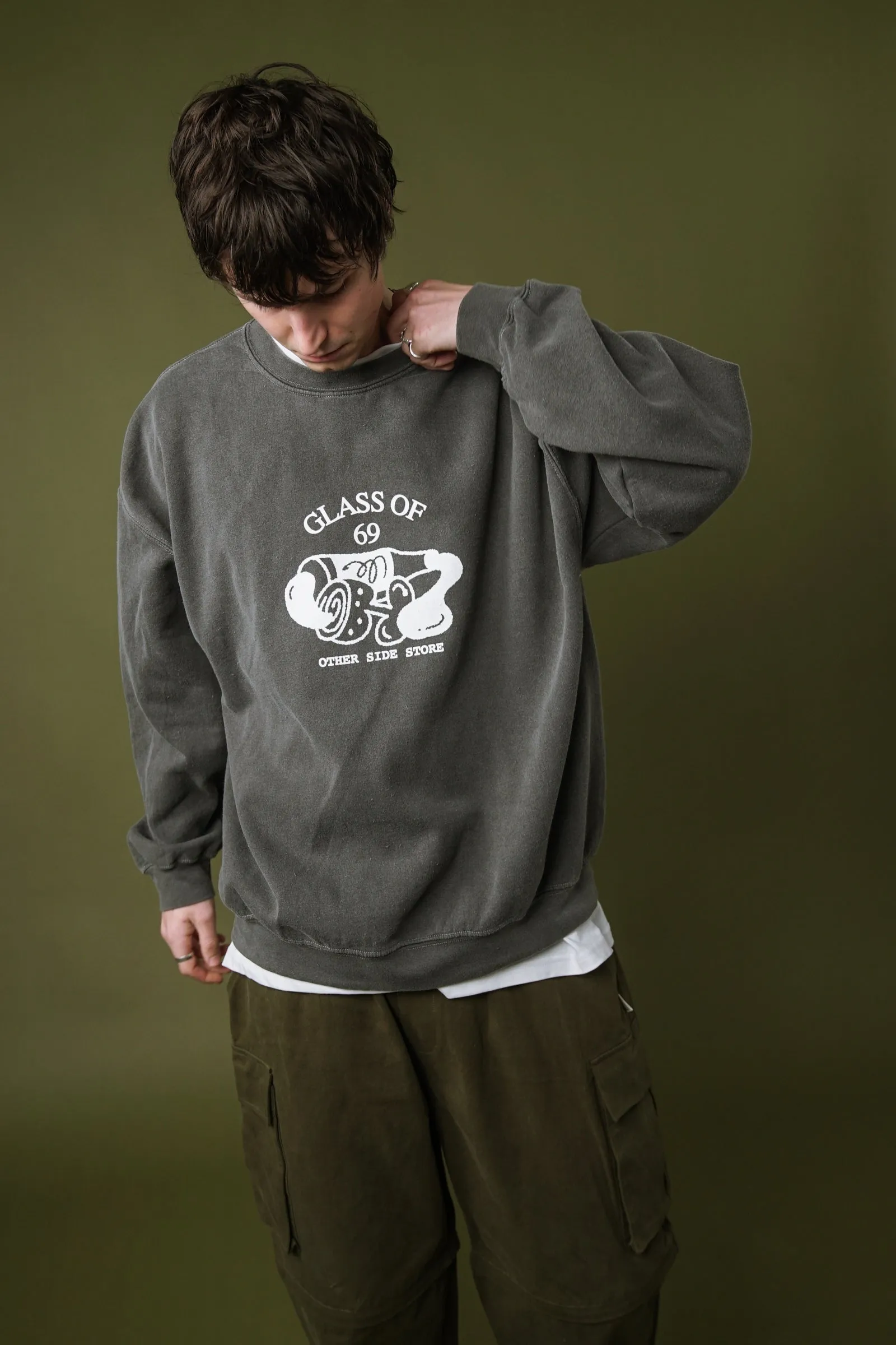Ergonomic Sleeve Engineering Other Side Store 'Glass of 69' Vintage Washed Sweater - Charcoal