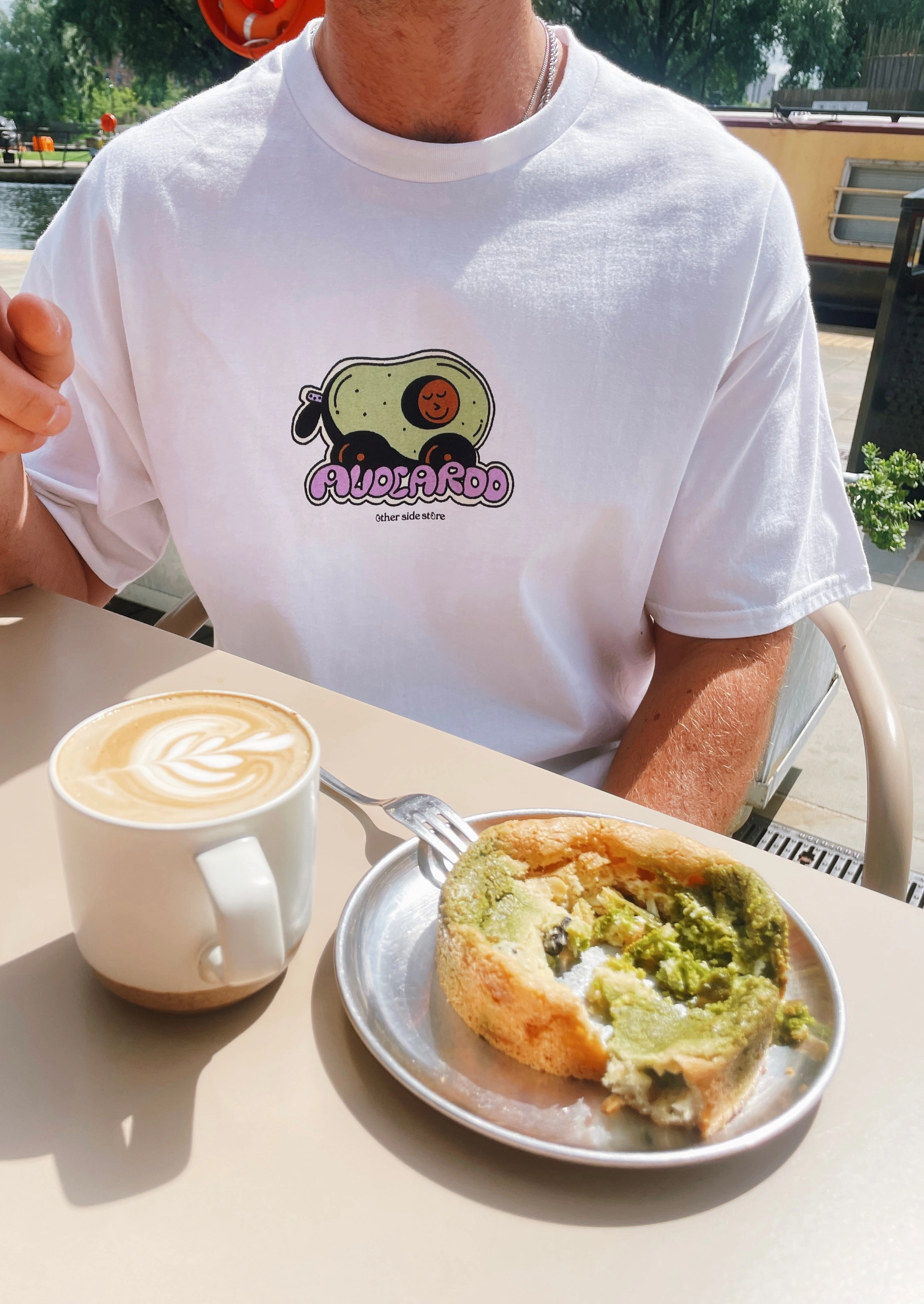 Other Side Store 'Avacardo' Tee - White Effortless Look