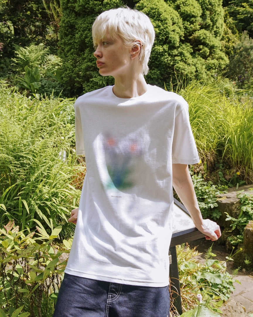 Other Side Store 'Lavender' Tee - White Anti-static monochromatic