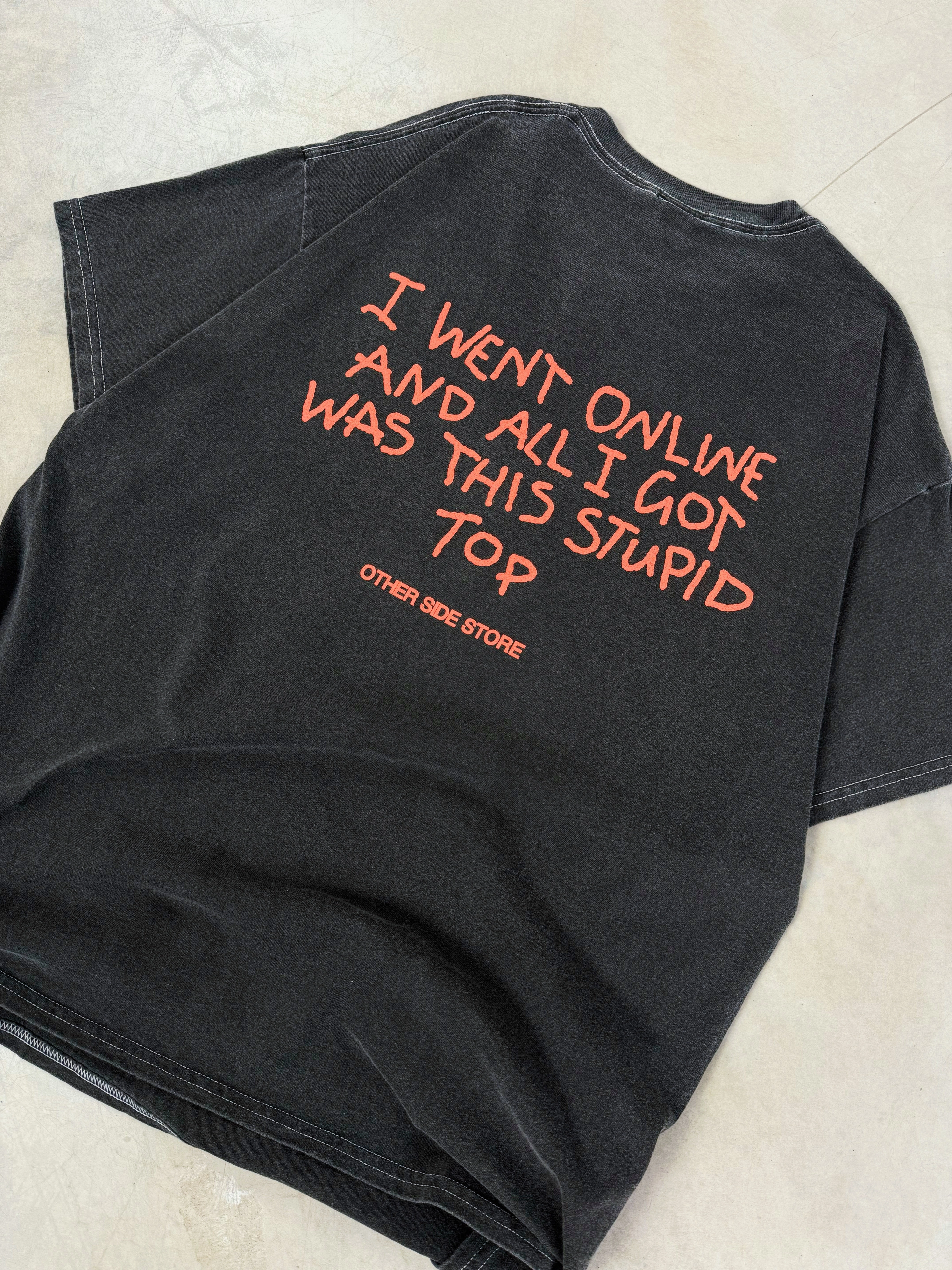 Beach relaxation Other Side Store 'Stupid Top' Vintage Washed Tee - Black