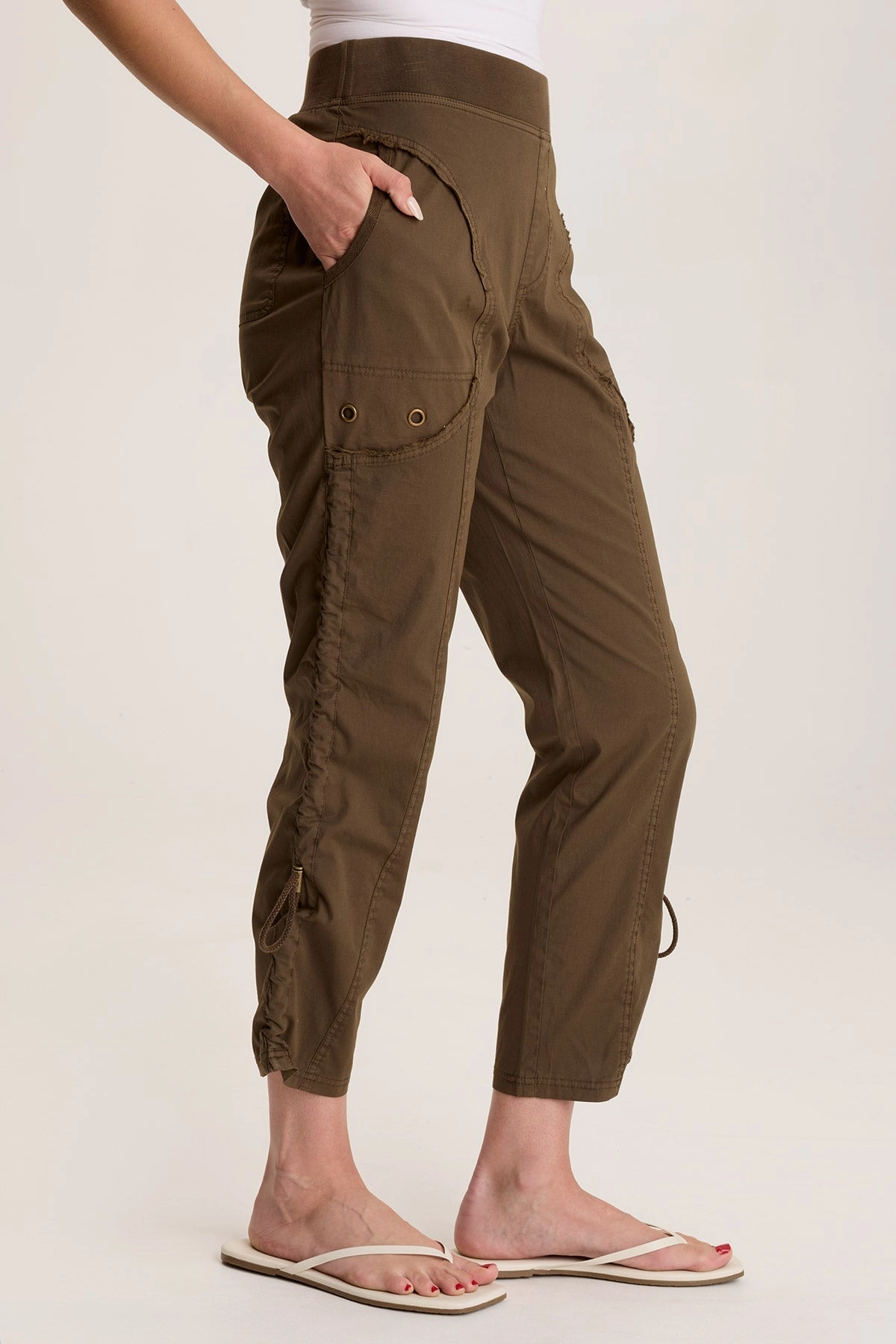 Otish Slim Poplin Crop Sleek lines slim cut