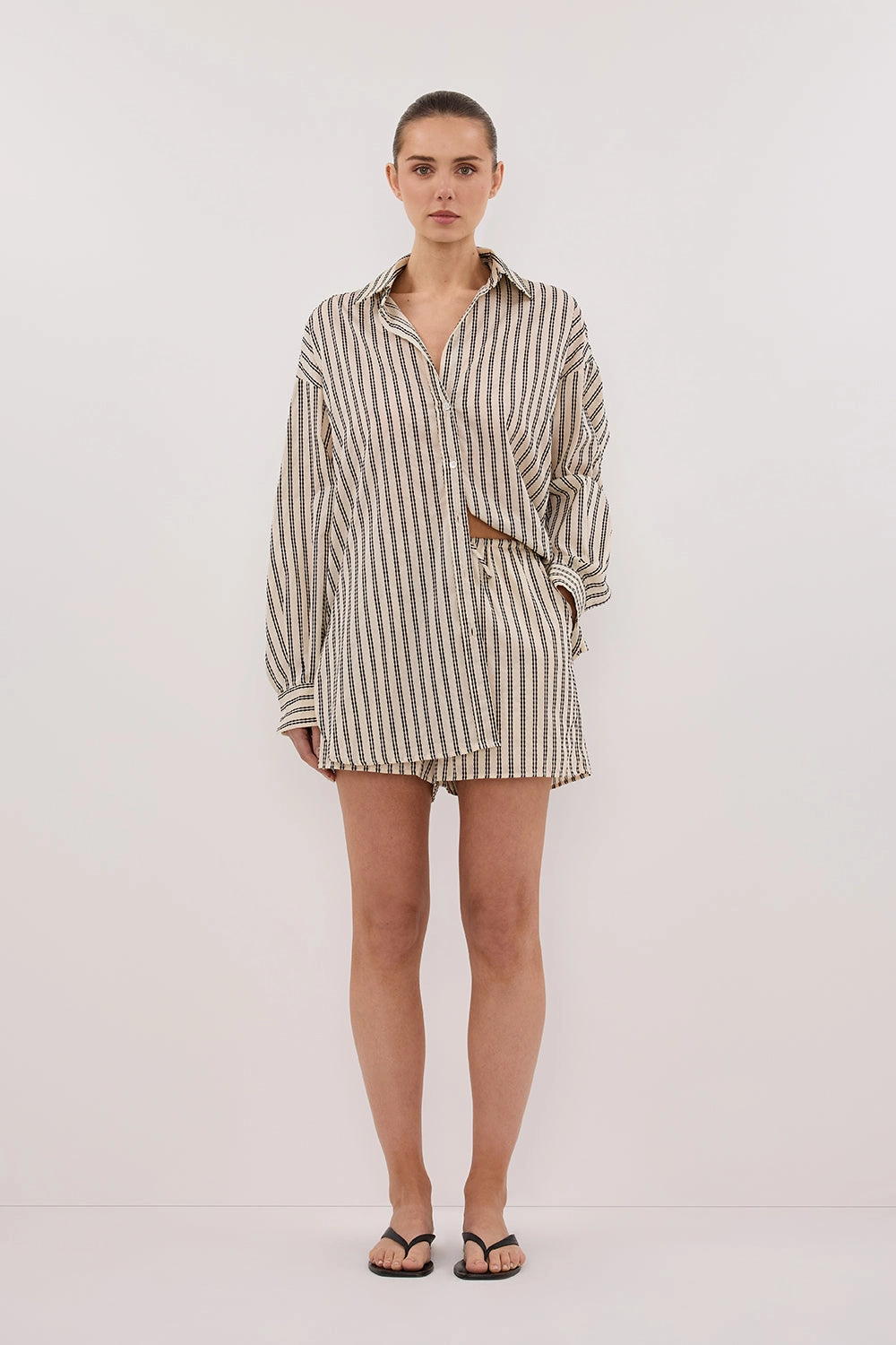 Sport Style Fit ELLIE CREAM STRIPE DRAWSTRING SHORTS