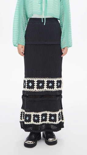 Durable Hem Fresh Look Beaded Knit Skirt