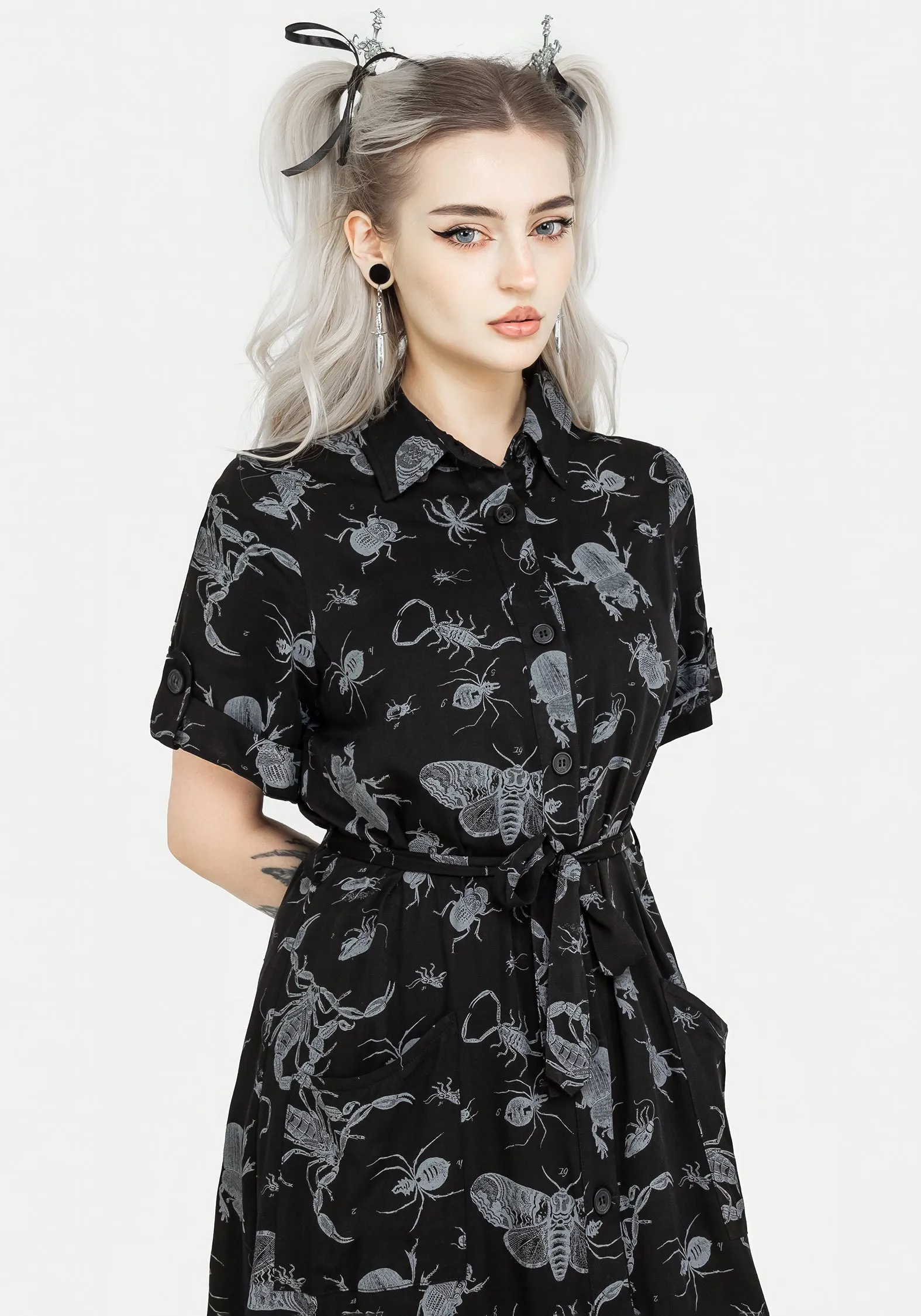 Silky Movement Style focused Parasite Bugs Short Sleeve Midi Shirt Dress - Black