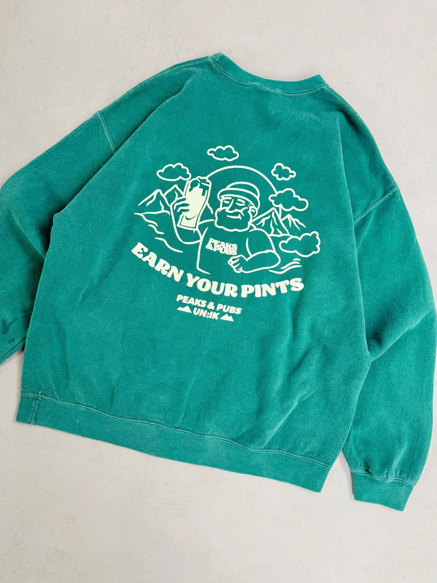 Cold Day Outfit Winter Look Peaks & Pubs 'Earn Your Pints' Vintage Washed Sweater - Green