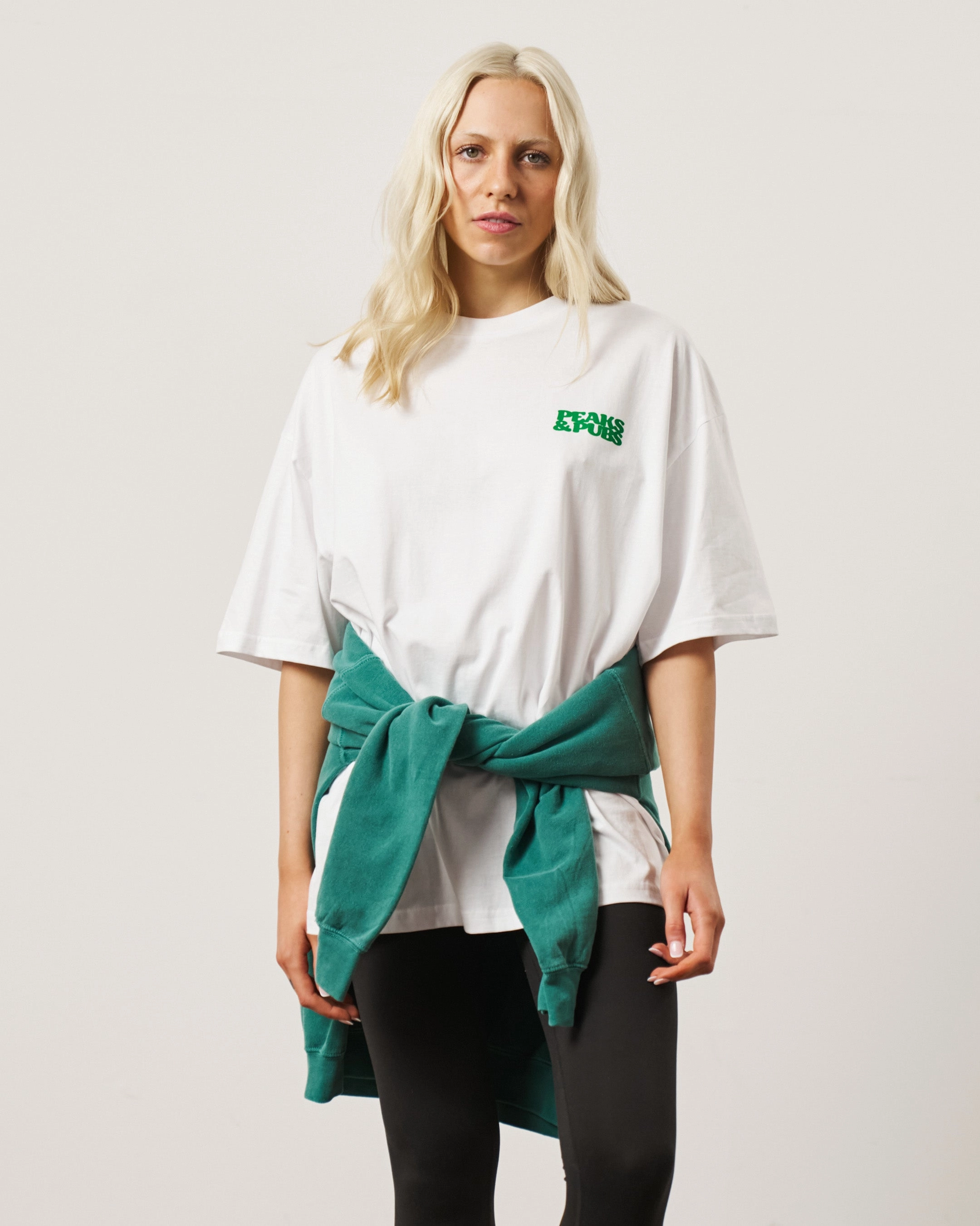 Vintage Look crew neck Peaks & Pubs 'Earn Your Pints' Tee - White
