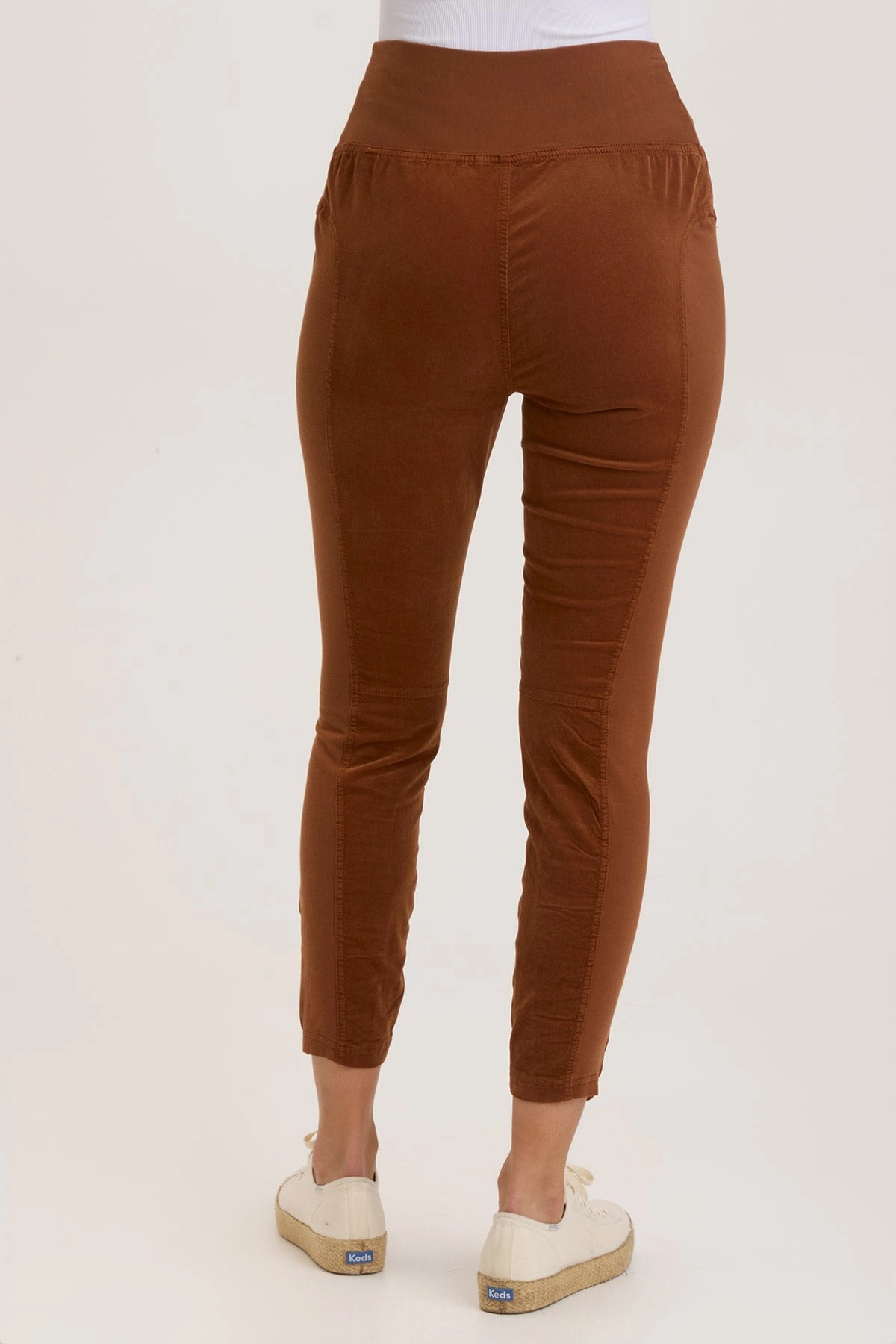 Multi Panel Construction Four Way Maternity Wear Cord Penny Legging