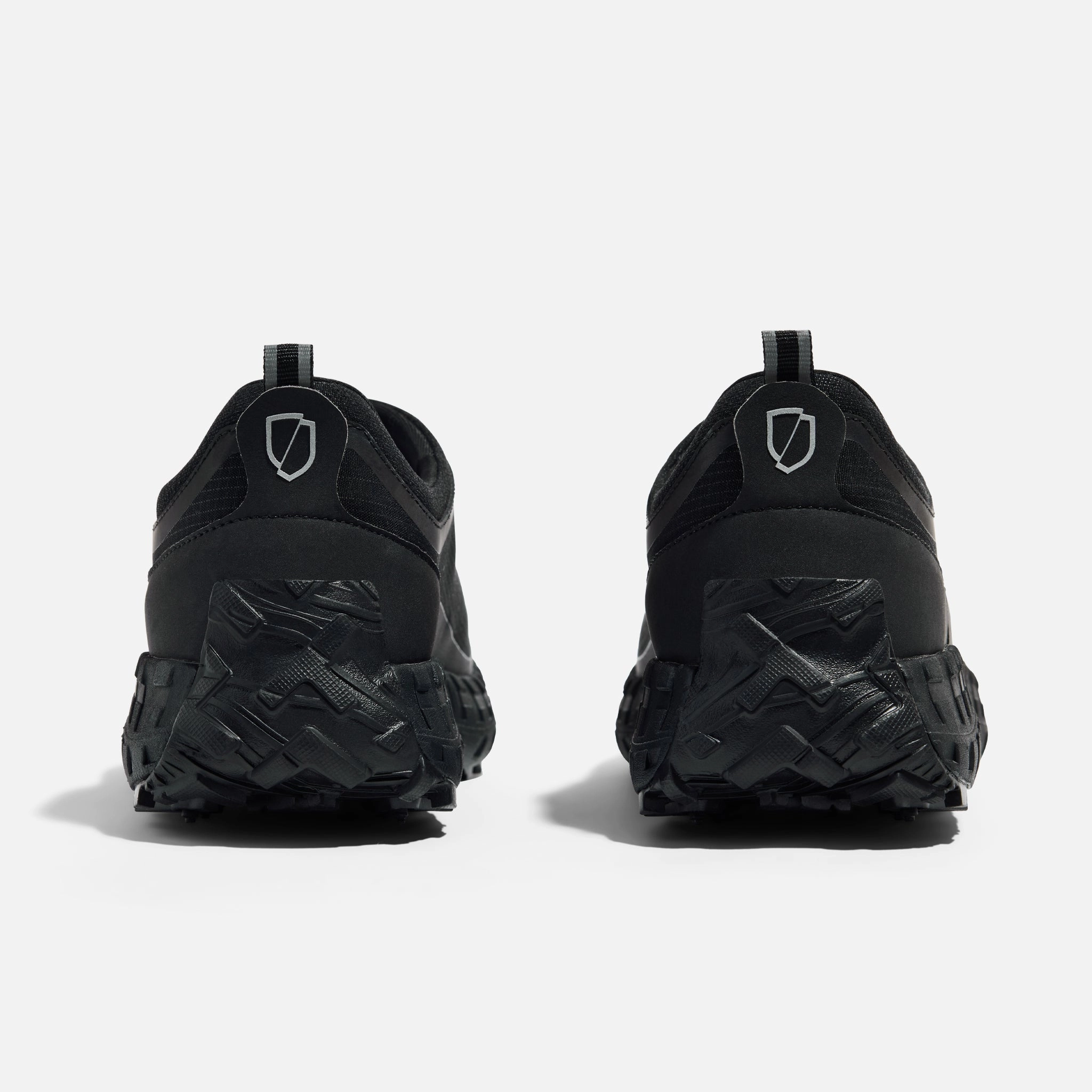 Norda 003 Women Pitch Black Move Fast