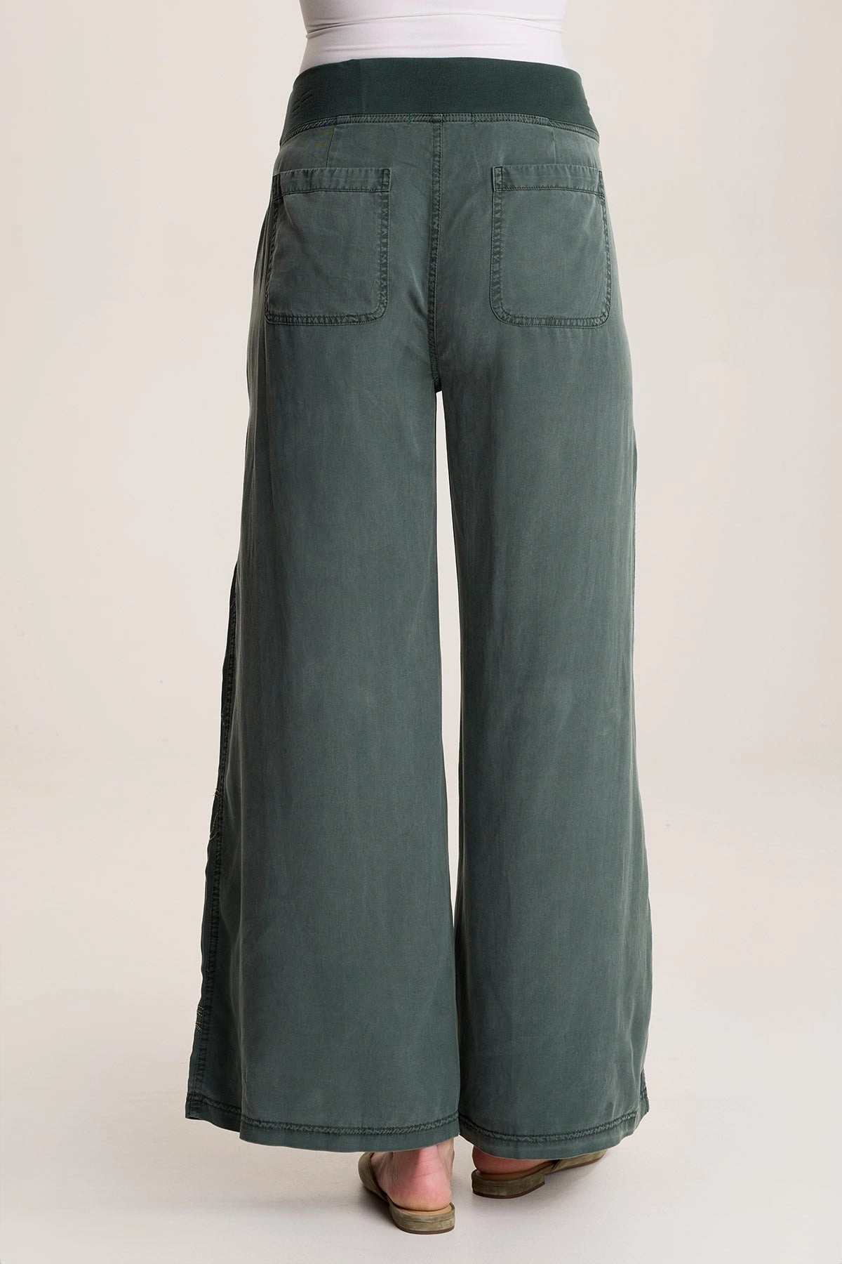 Phedora Twill Embroidered Wide Leg Pant Hidden Pocket System